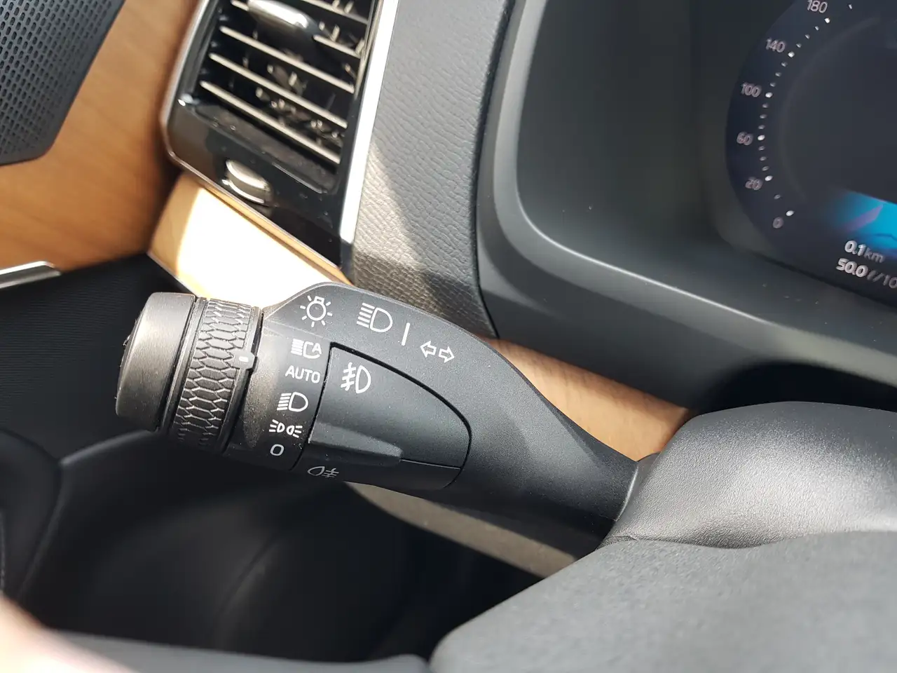 Volvo XC90 снимка Volvo XC90