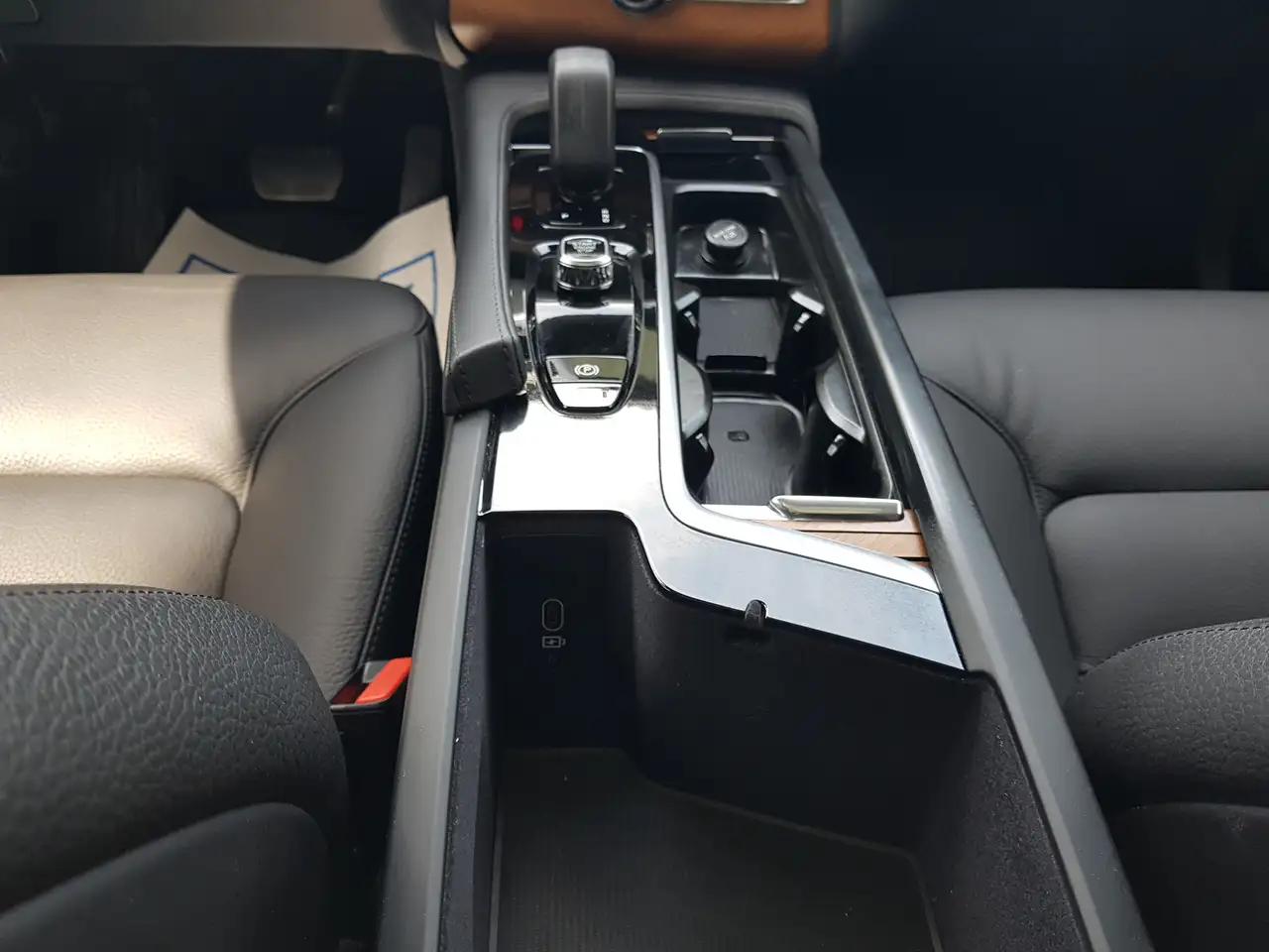 Volvo XC90 снимка Volvo XC90