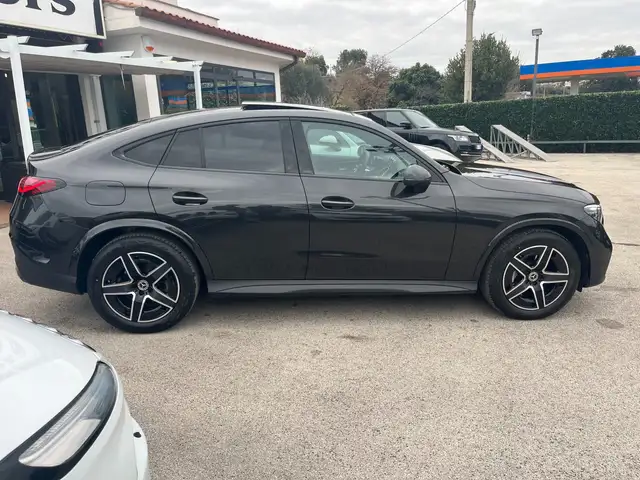 Mercedes-Benz GLC view 4