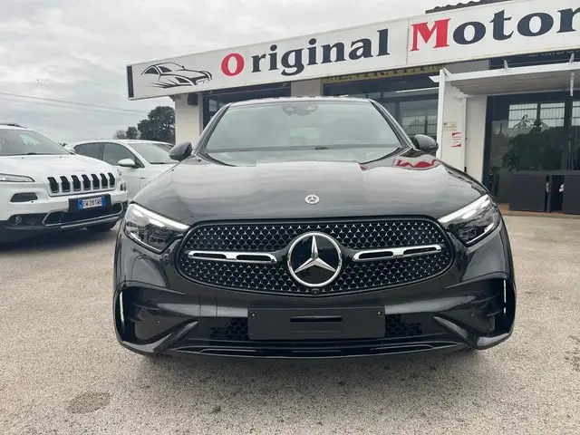 Mercedes-Benz GLC view 2