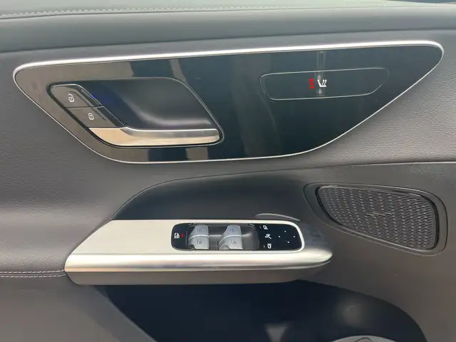 Mercedes-Benz GLC view 10