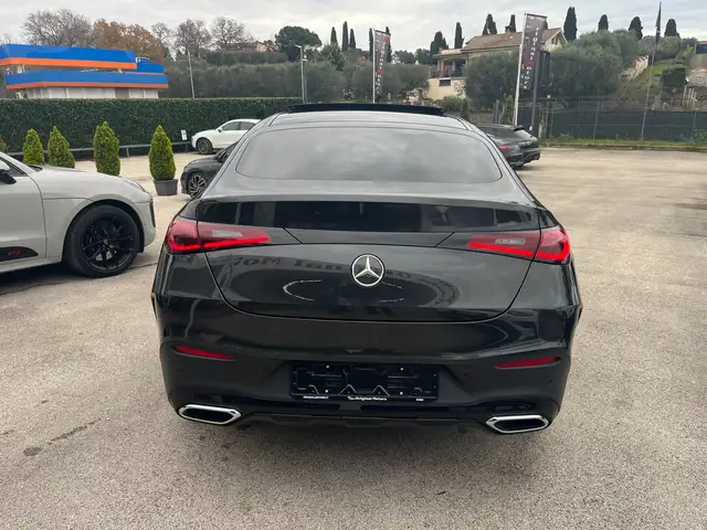 Mercedes-Benz GLC view 5