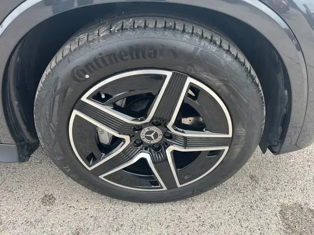 Mercedes-Benz GLC view 7
