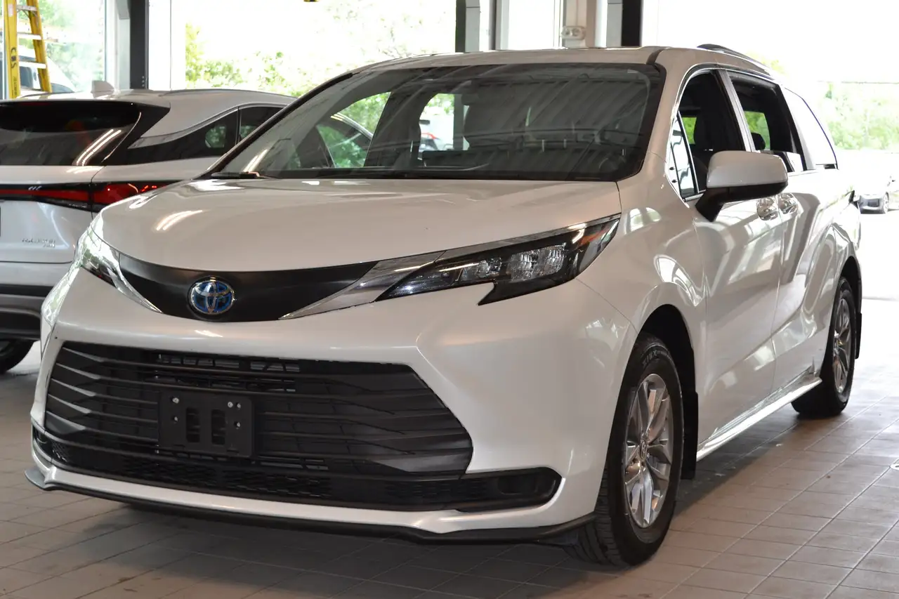 2025 Toyota Sienna