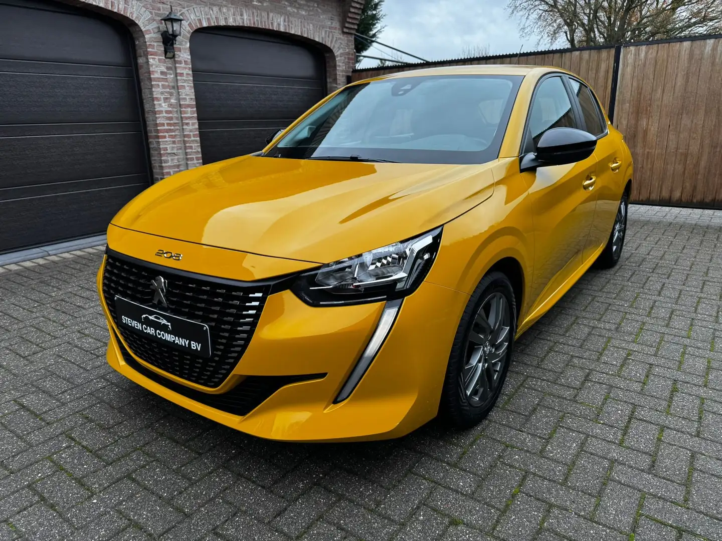 Peugeot 208 LED | NAVI | CARPLAY | AIRCO | PDC | LANE ASSIST Gelb - 2