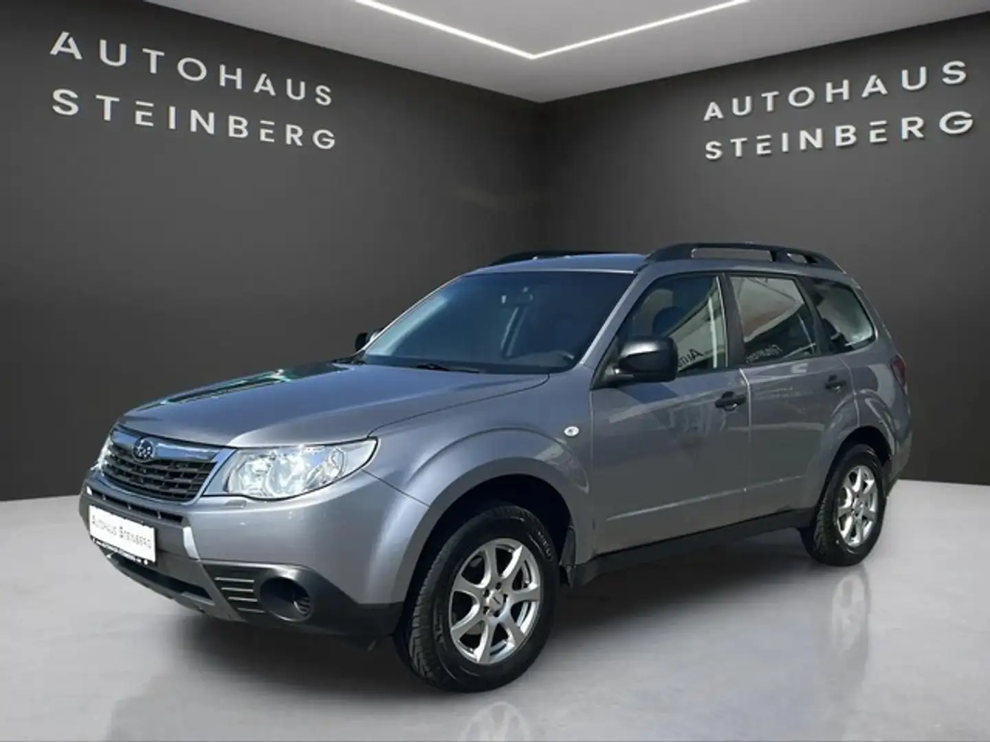 Subaru Forester Active AUTOMATIK+SITZHEIZUNG+ALU+AHK Silver - 1