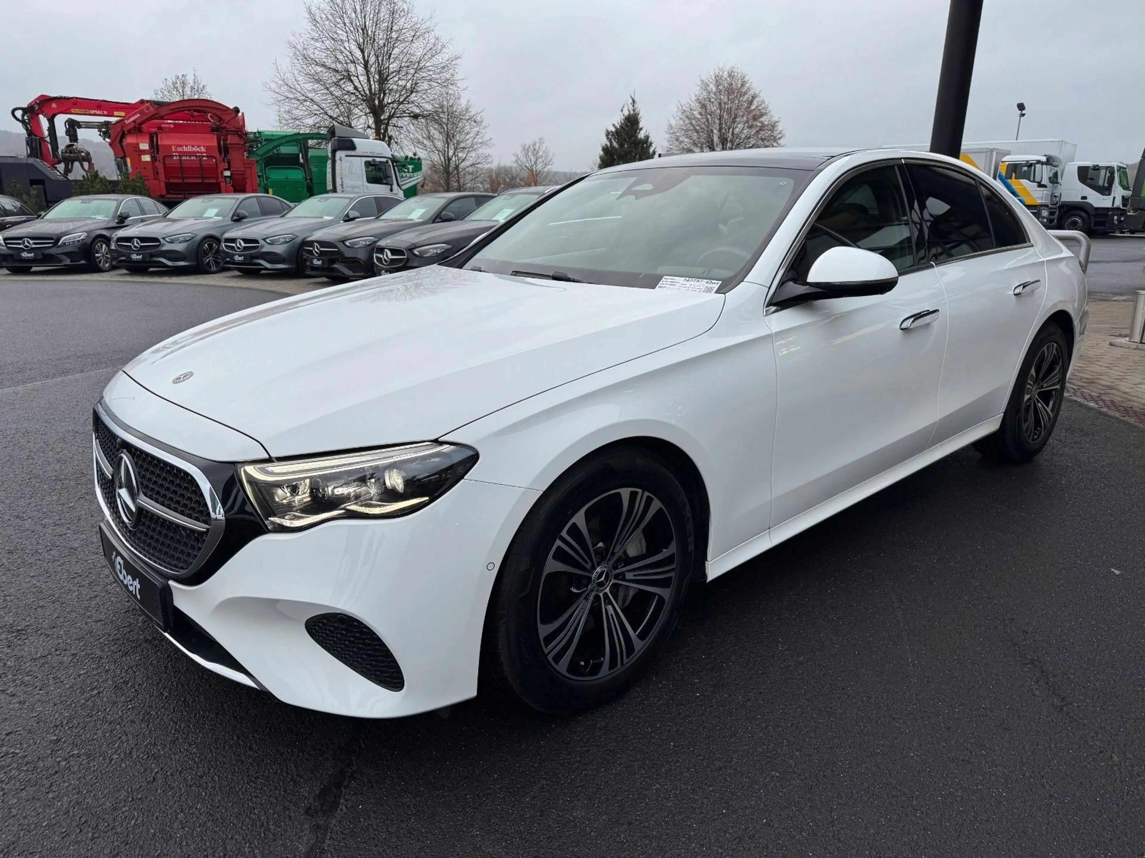 Mercedes-Benz E 450 4M Avantgarde+Pano+DistrPro+Digital+360 — photo 3