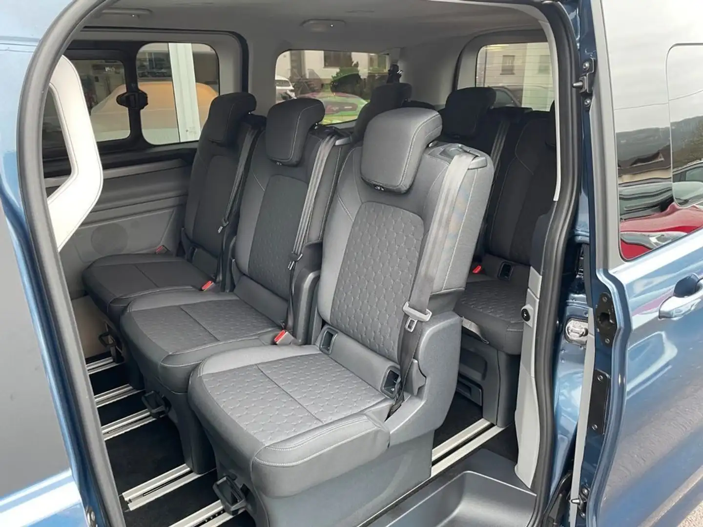 Ford Tourneo Custom 320 2.0 EcoBlue 150CV L1 Titanium Blu/Azzurro - 2