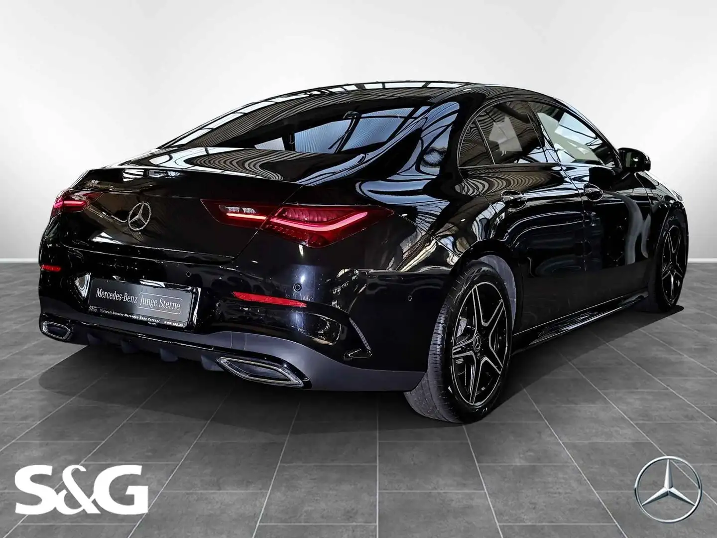 Mercedes-Benz CLA 180 Coupé AMG AHK+PANO+DISTRONIC+TOTWINKEL Schwarz - 2