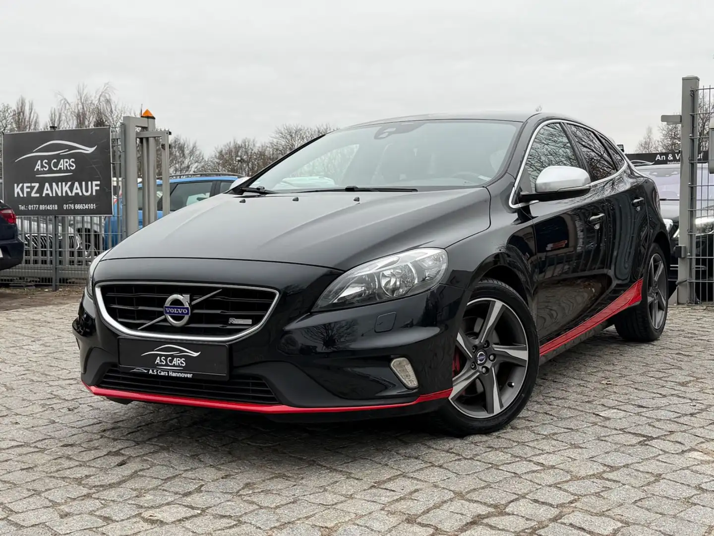 Volvo V40 2.5 T5 R-Design*Automatik*Kamera*LPG PRINS Schwarz - 1