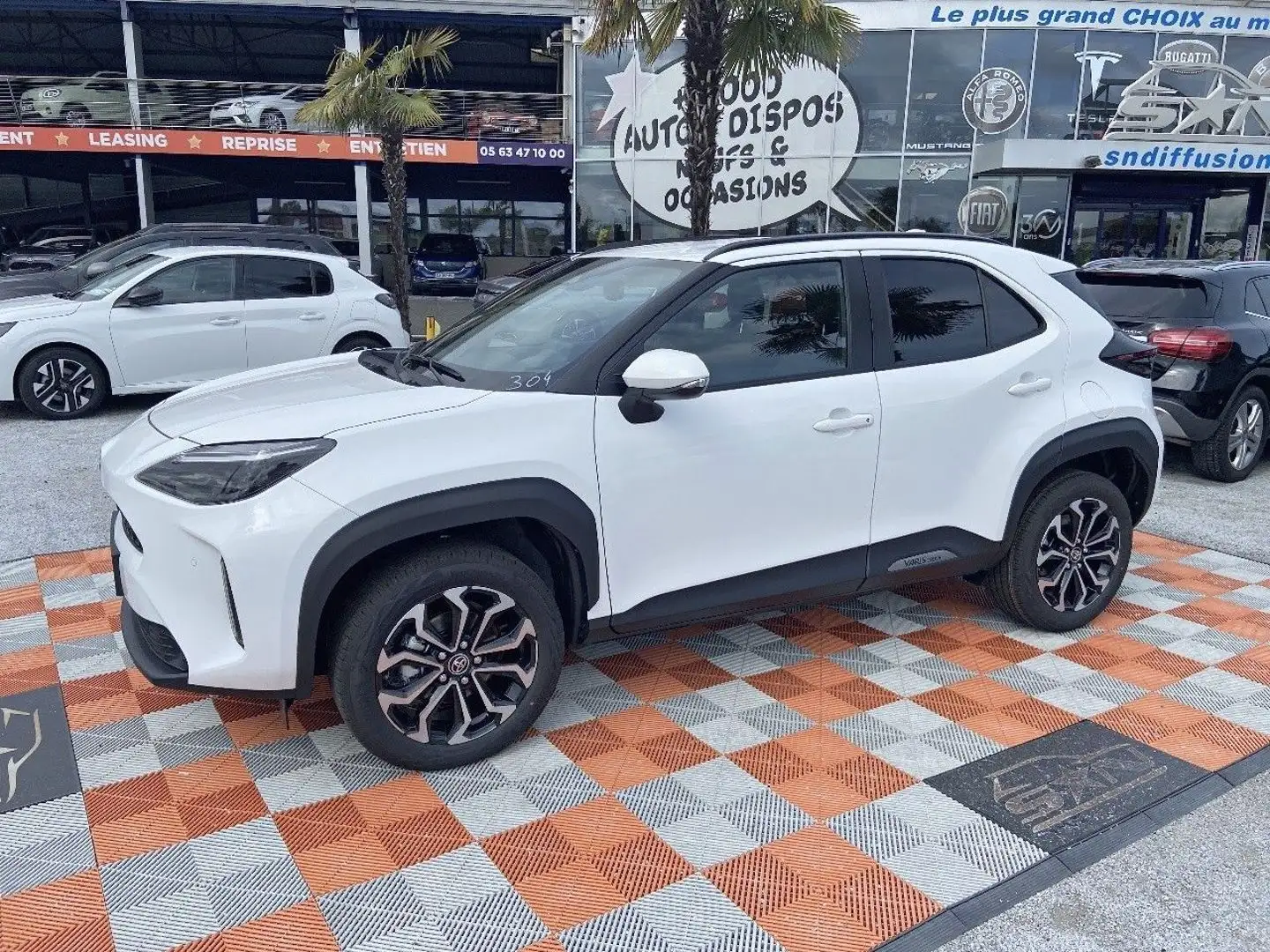 Toyota Yaris Cross 1.5 HYBRIDE 130 DESIGN PACK HIVER ET SECURITE 2WD Blanc - 1