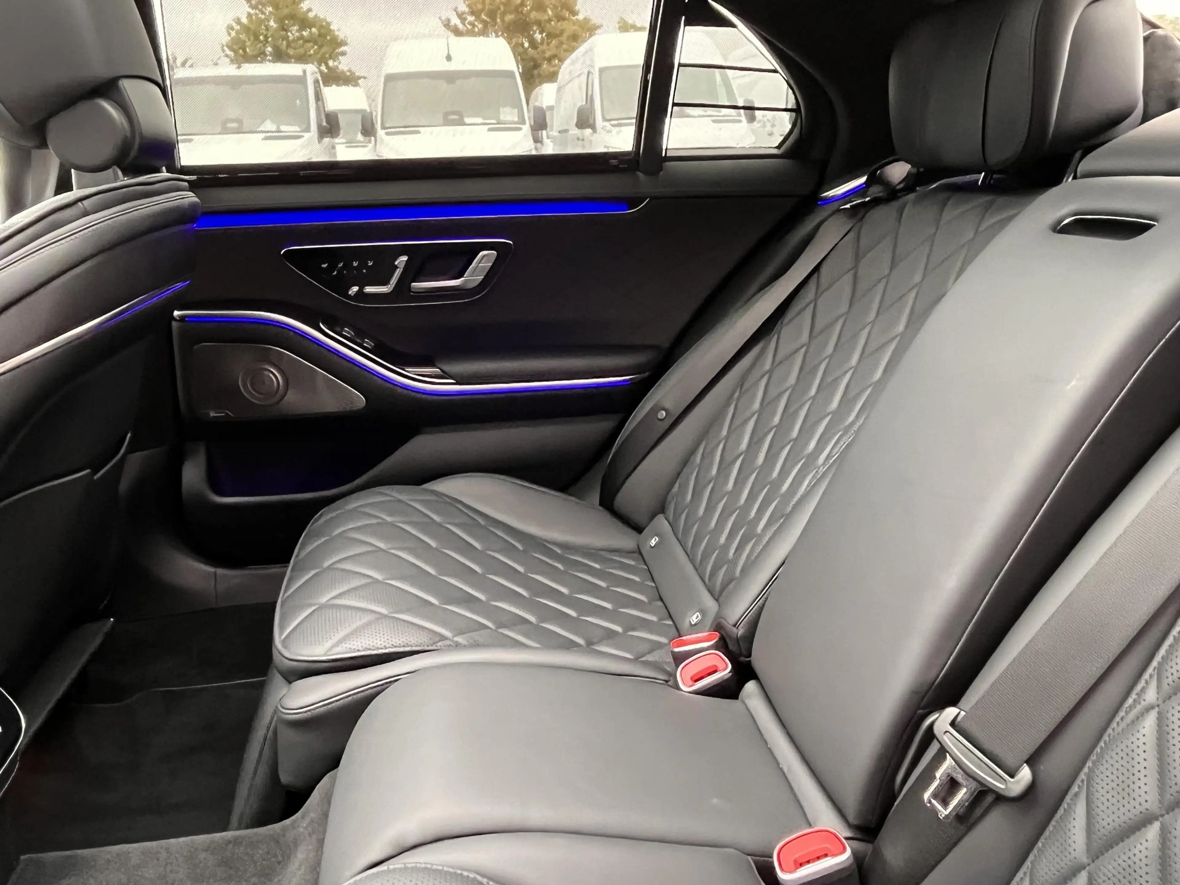 Mercedes-Benz S 580 e 4MATIC L — photo 13