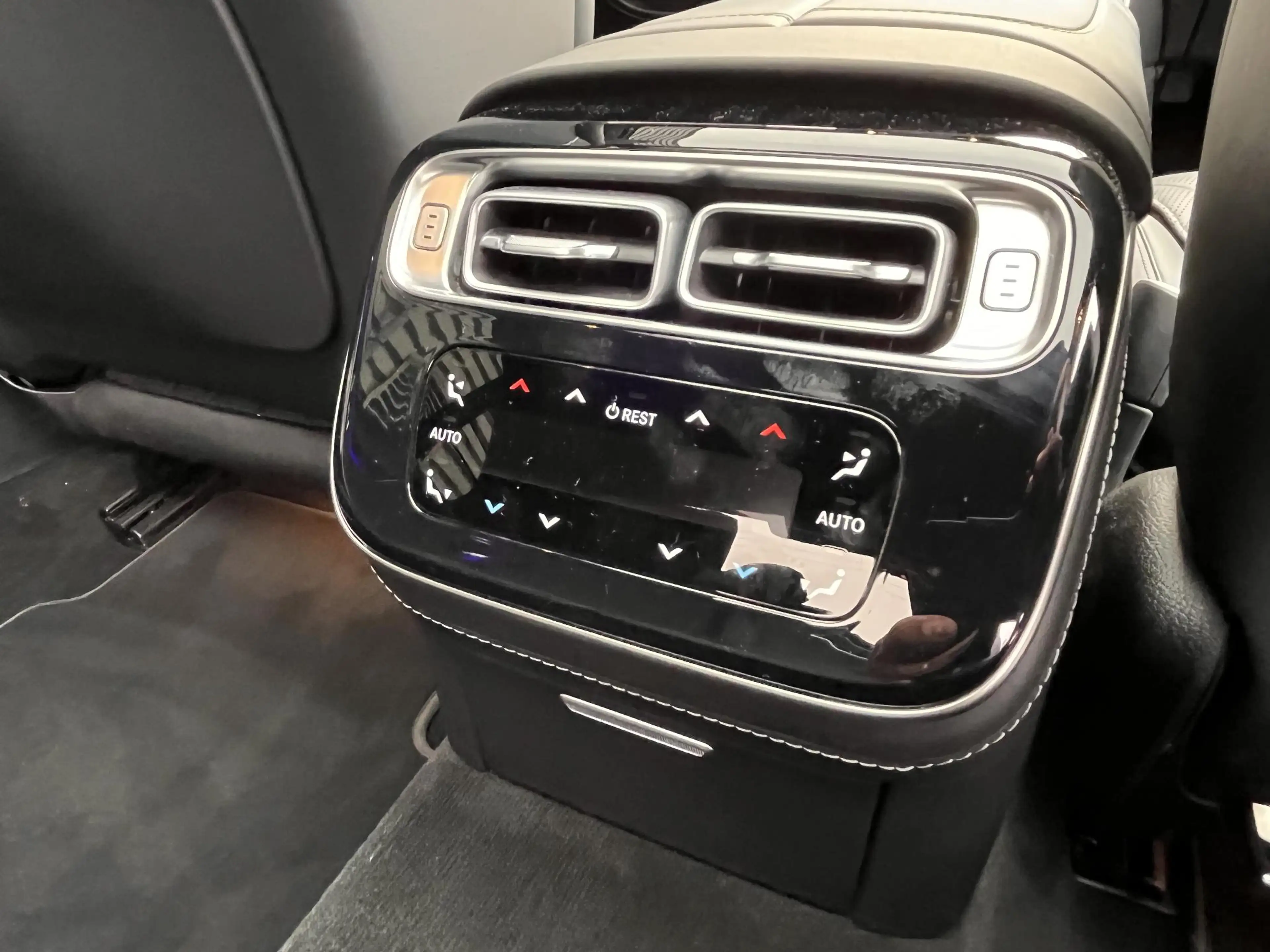 Mercedes-Benz S 580 e 4MATIC L — photo 11