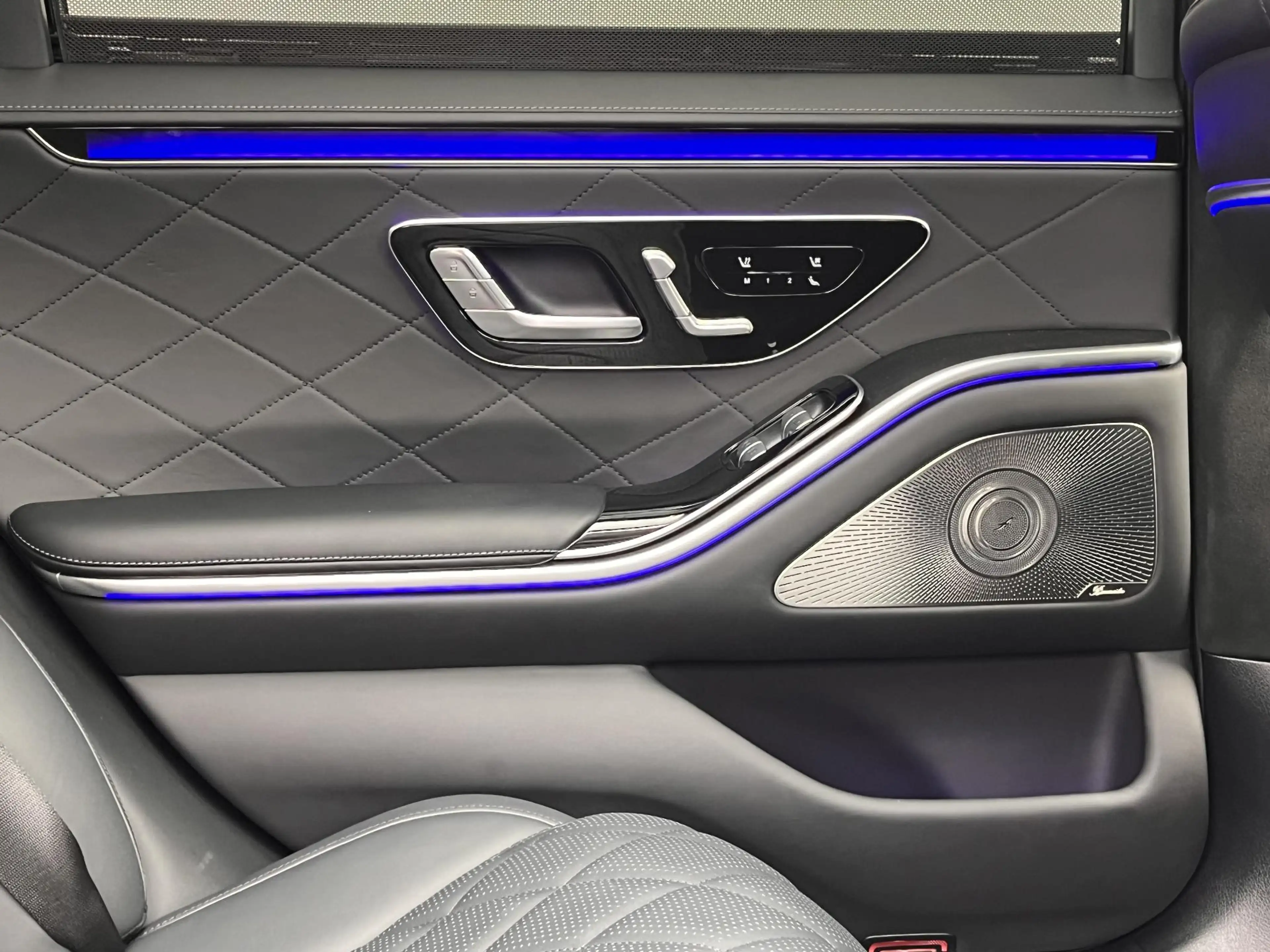 Mercedes-Benz S 580 e 4MATIC L — photo 12