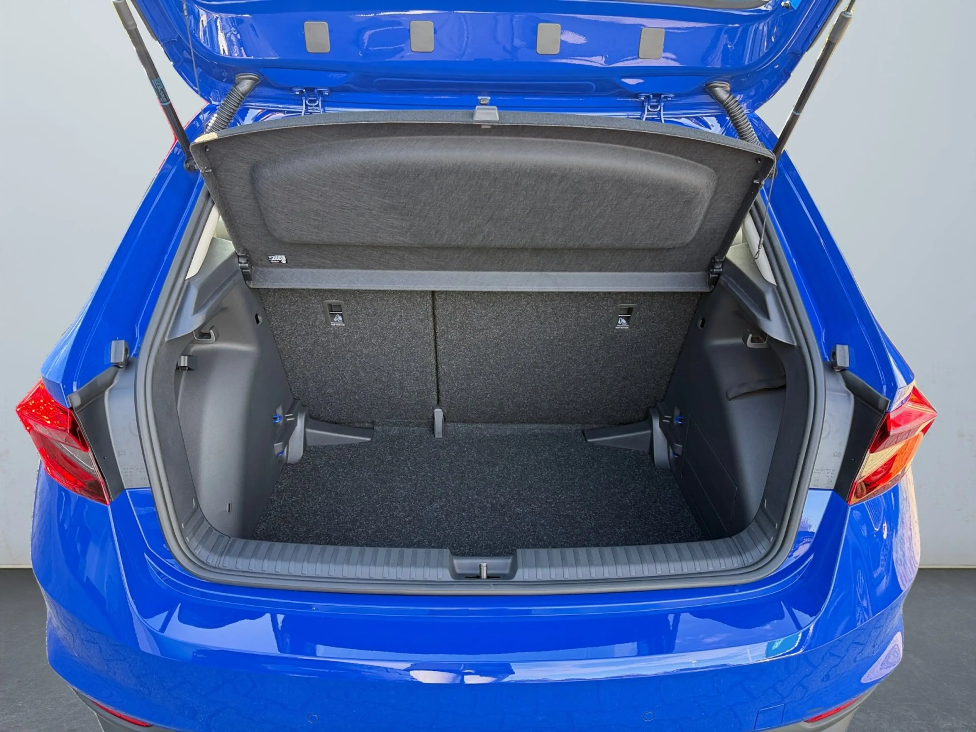 Skoda Fabia 1.0 MPI Essence Sitzheiz, Spurhalteassist — photo 14