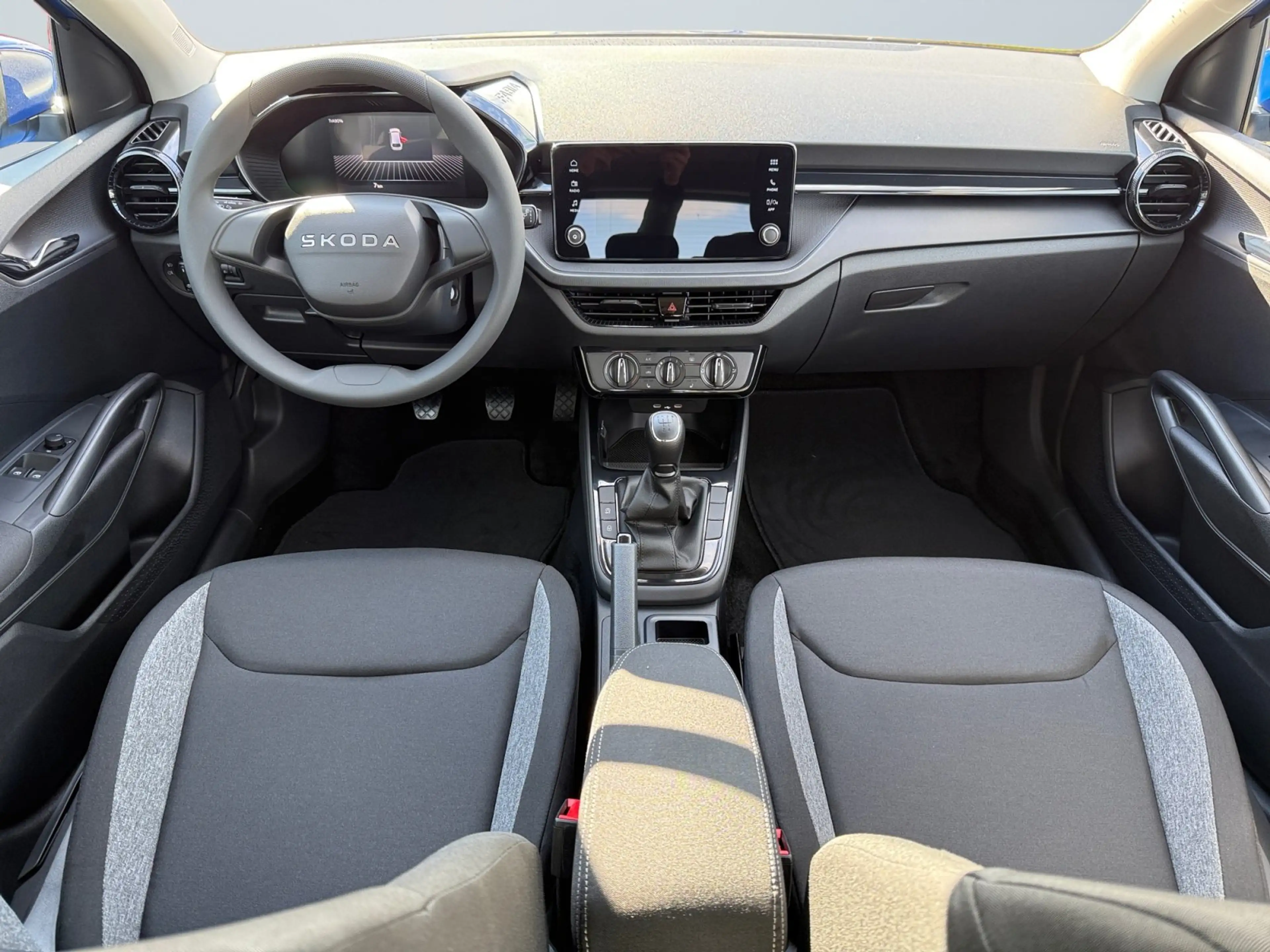 Skoda Fabia 1.0 MPI Essence Sitzheiz, Spurhalteassist — photo 8