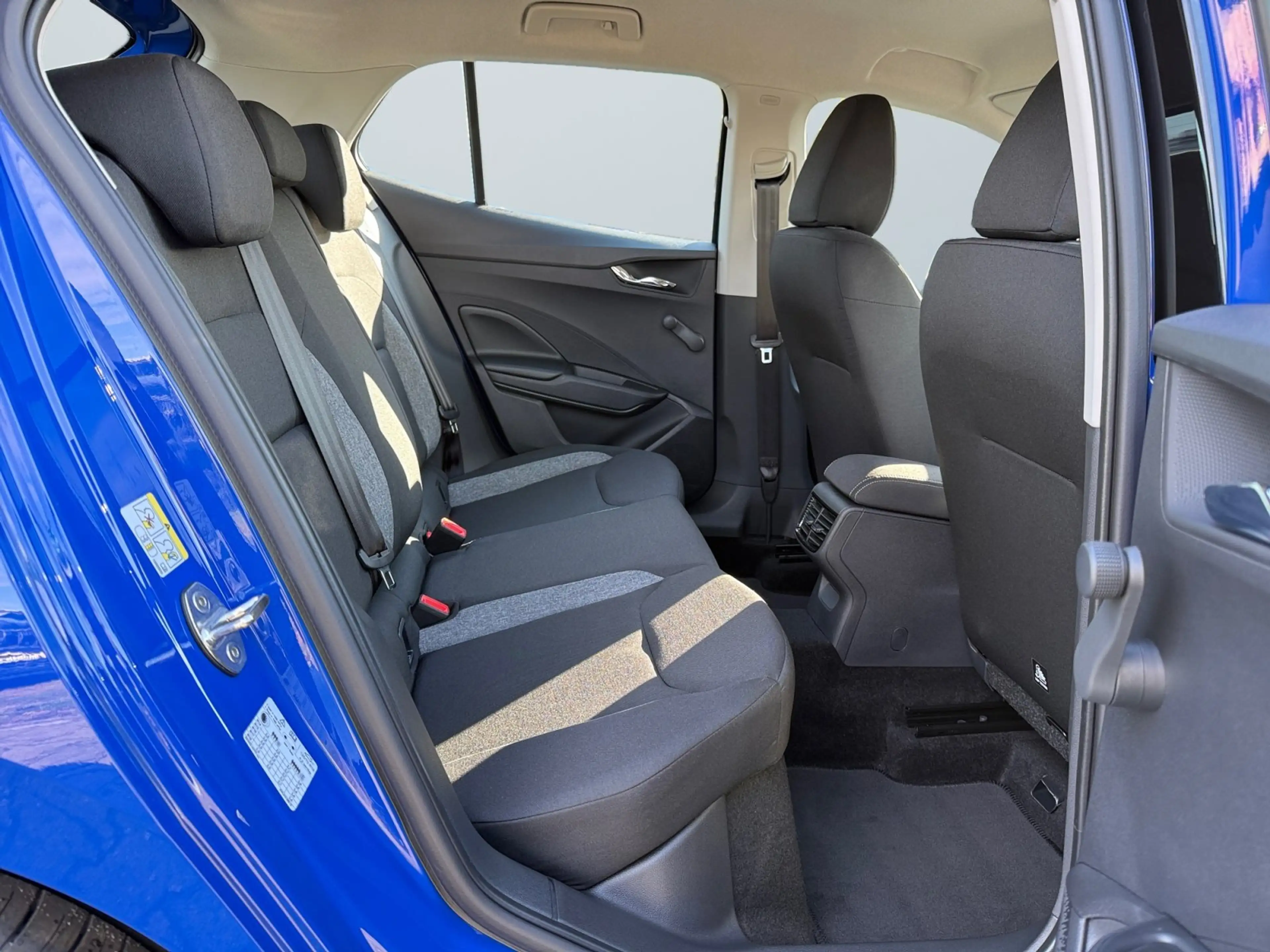 Skoda Fabia 1.0 MPI Essence Sitzheiz, Spurhalteassist — photo 11