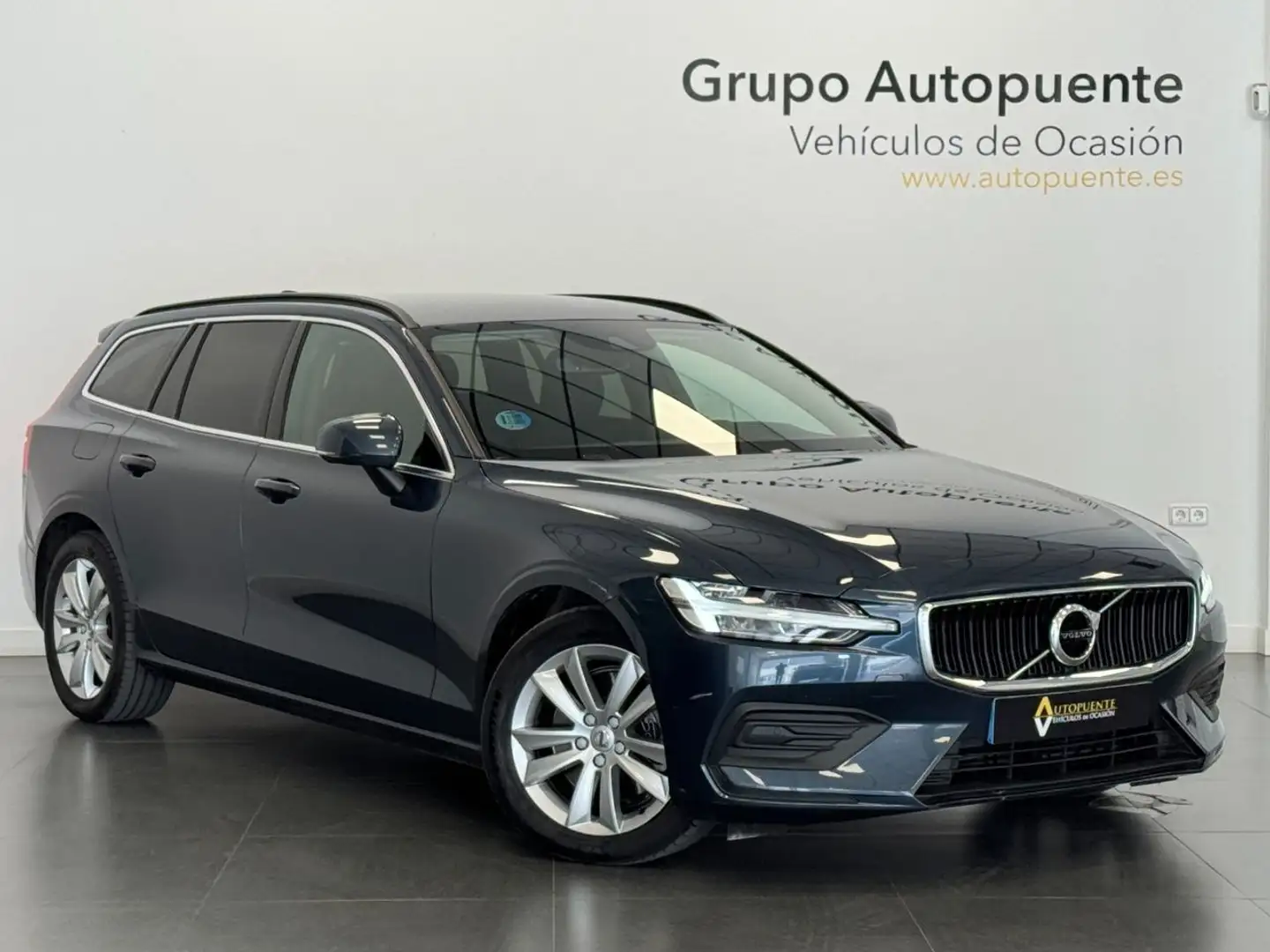 Volvo V60 MOMENTUM AUTO Azul - 1