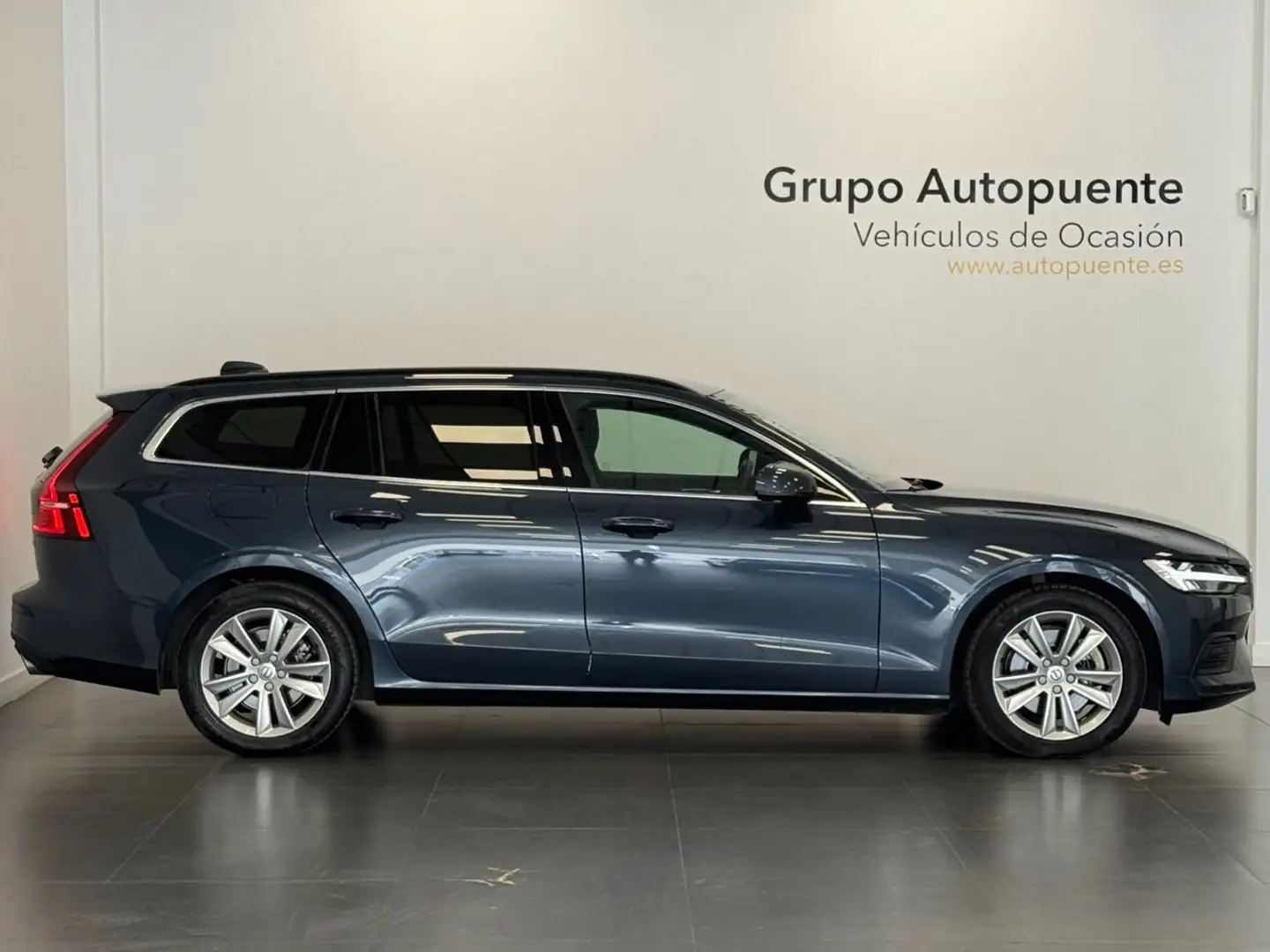 Volvo V60 MOMENTUM AUTO Azul - 2