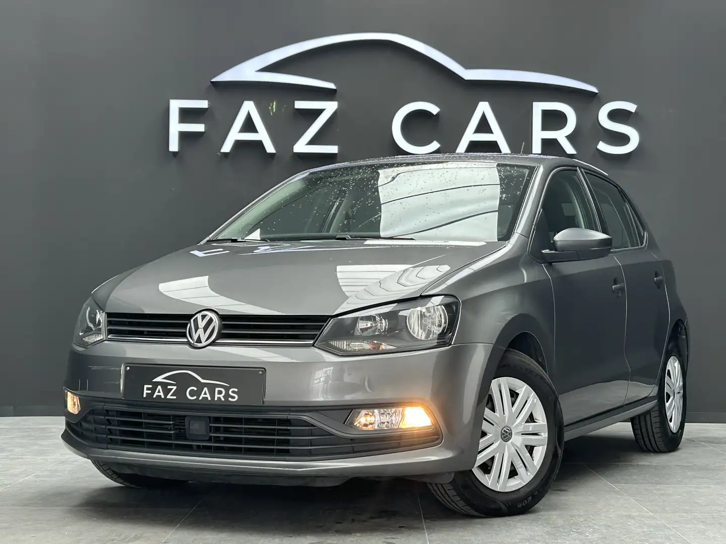 Volkswagen Polo 1.4 CR TDi *1ER PROP + CLIM AUTO + GPS + GARANTIE* Сірий - 1