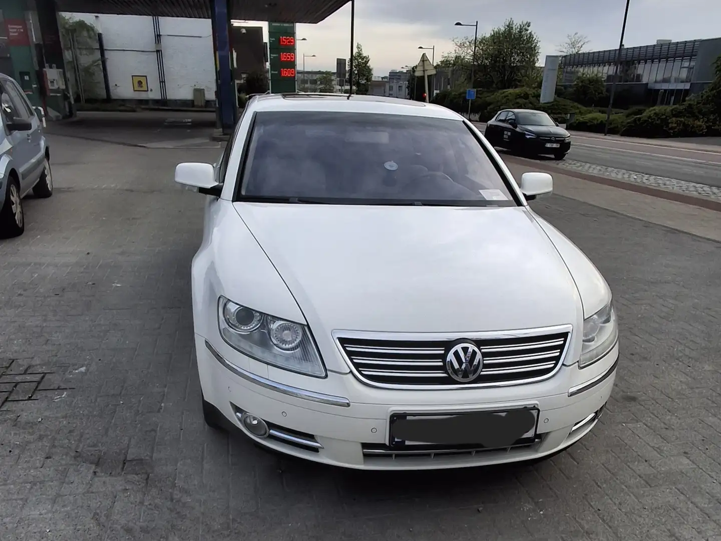 Volkswagen Phaeton 4.2 V8 4MOTION Automatik (5 Sitzer) - 2
