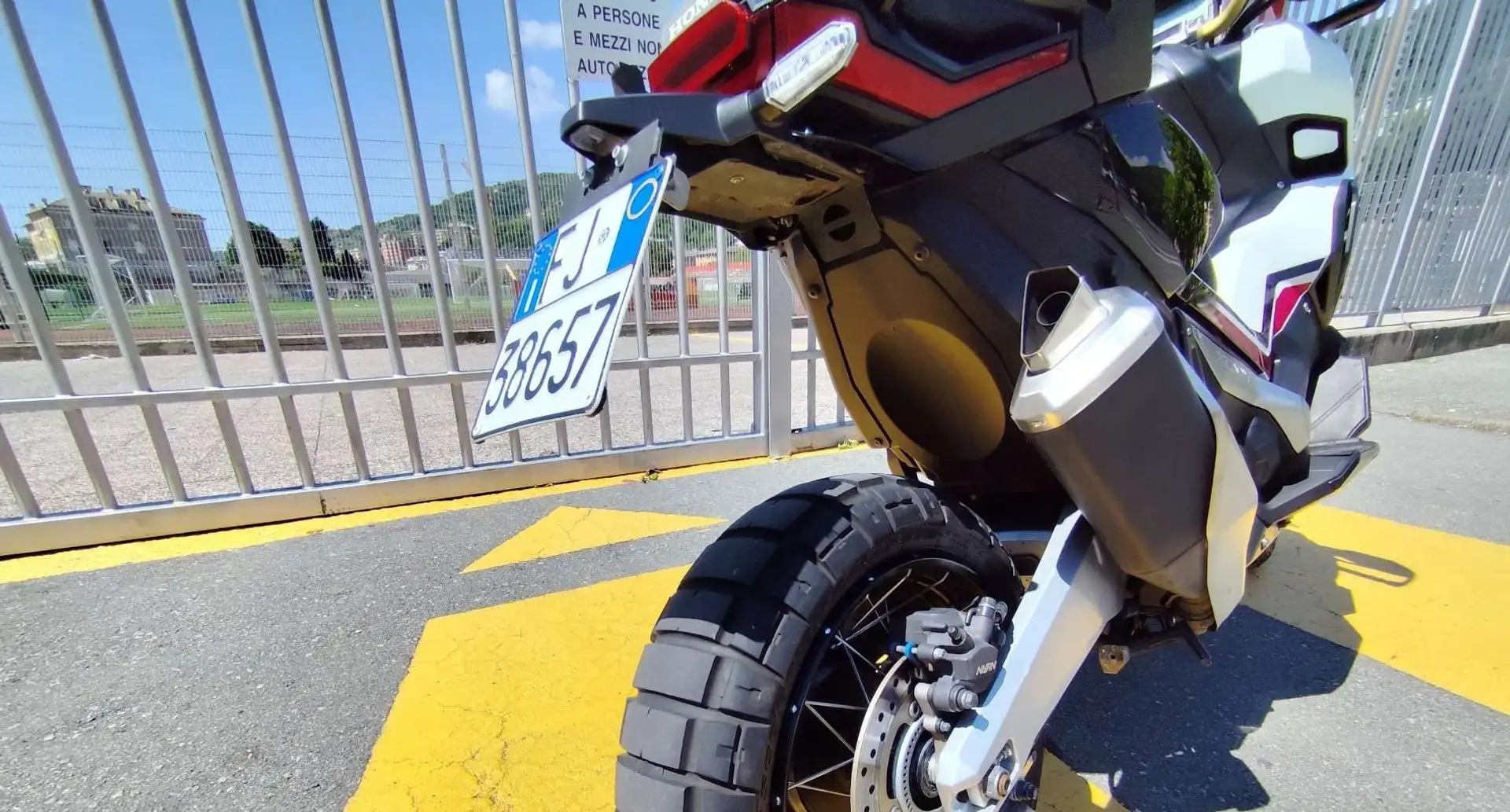 Honda X-ADV Alb - 1