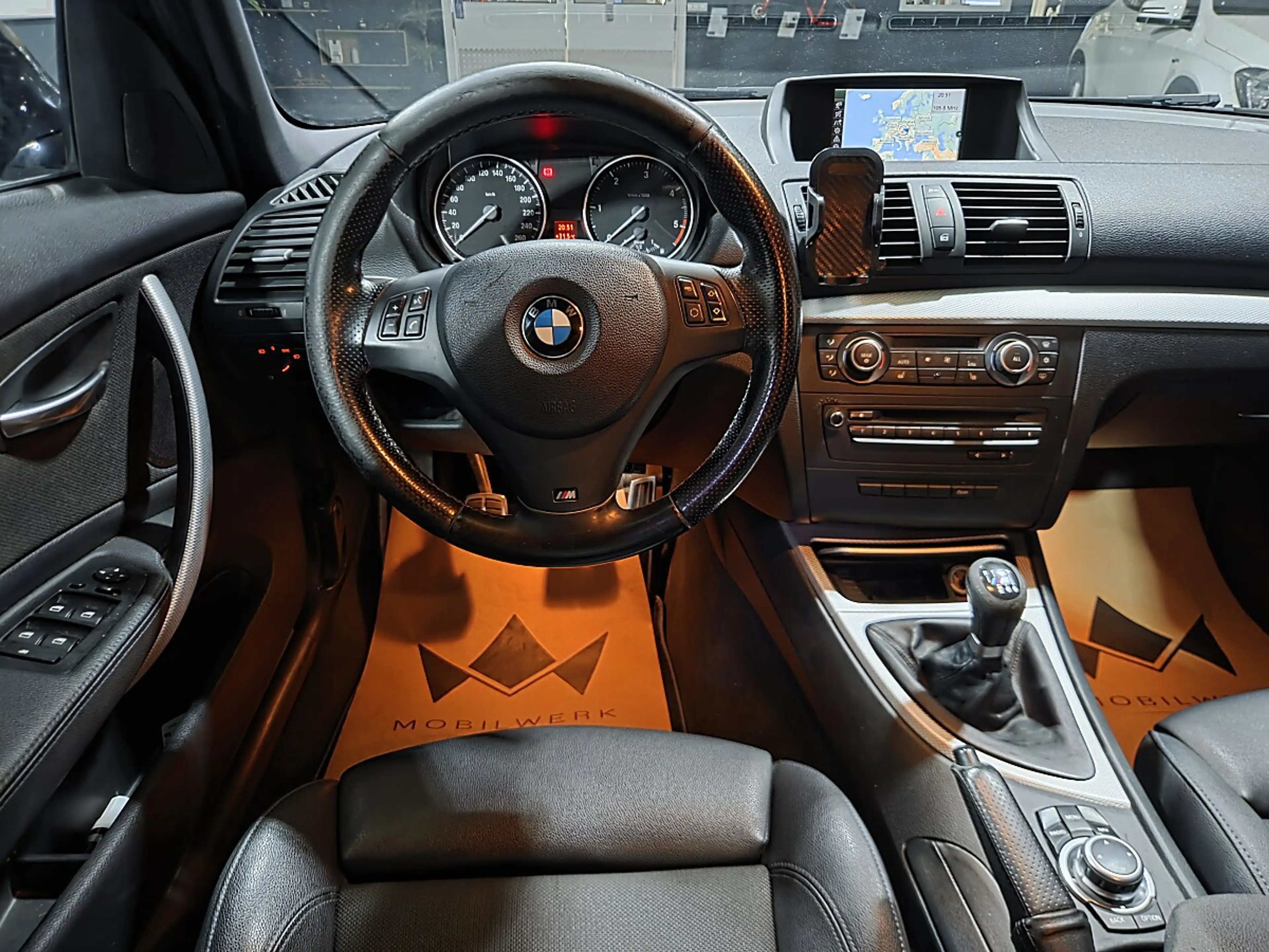 BMW 120 d * M - Packet - Schiebedach * — photo 10