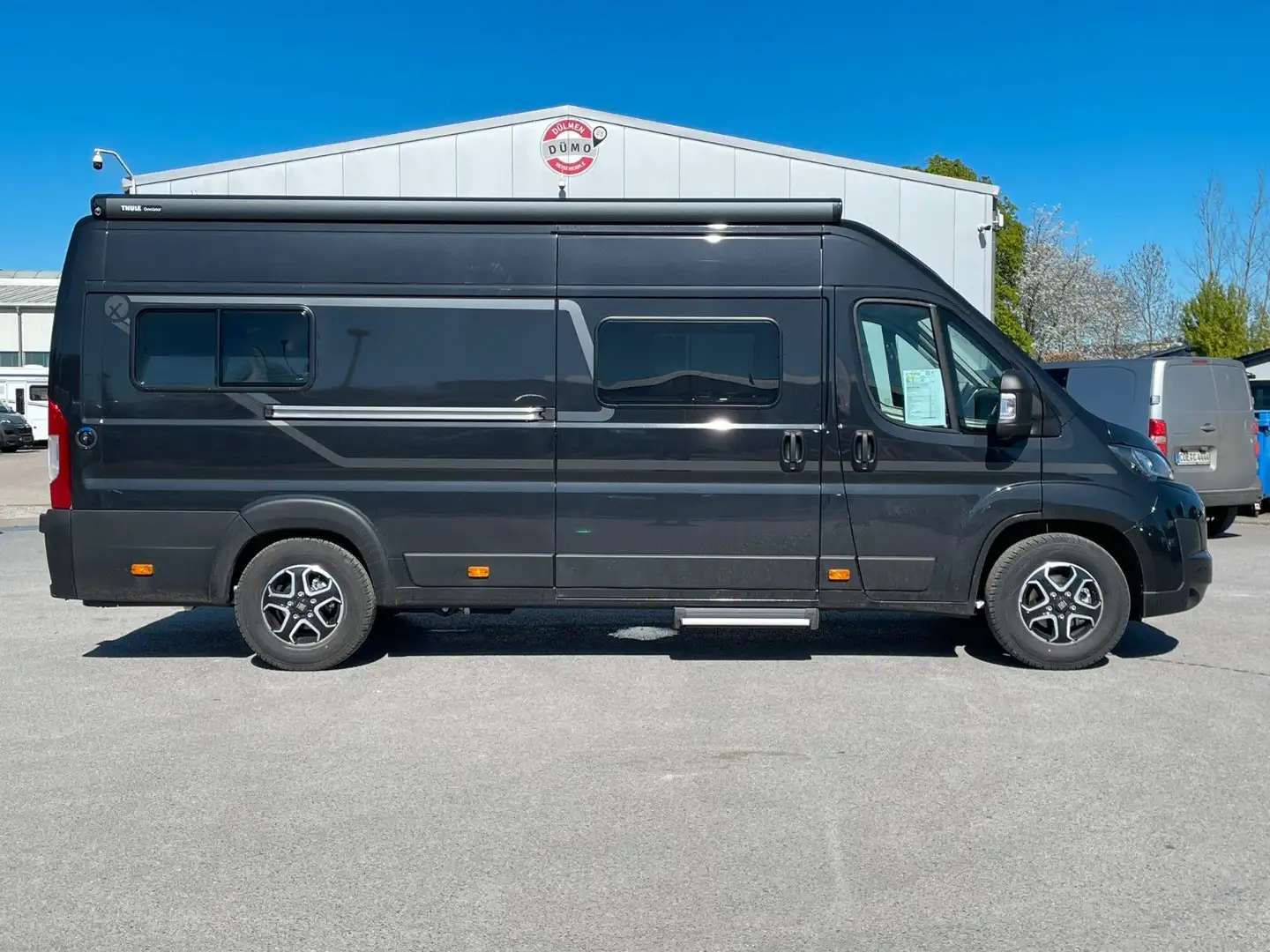 Etrusco CV | Campervan 640 PB | Autom. | Elektr. Hubbett Schwarz - 2