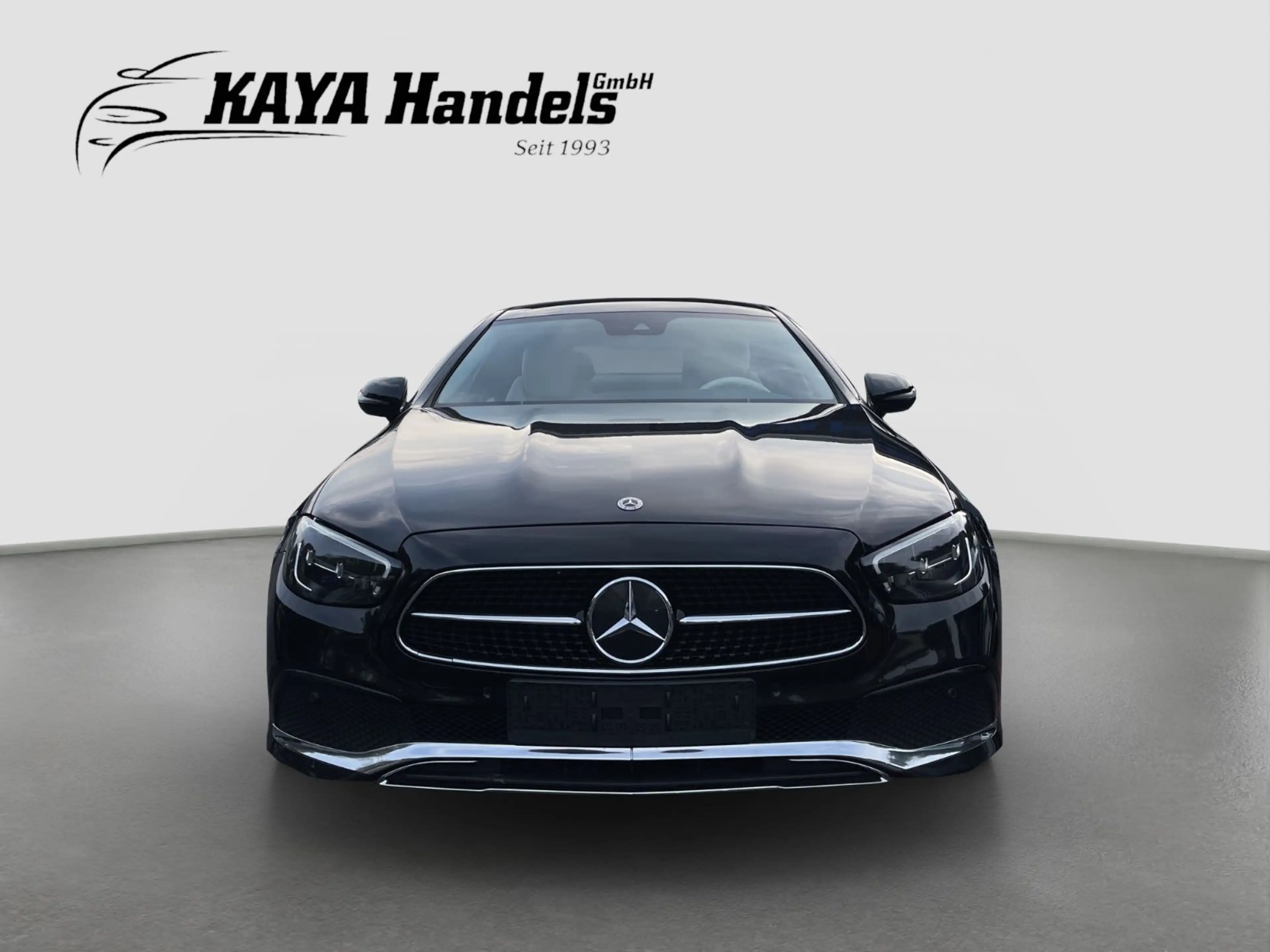 Mercedes-Benz E 220 d Coupe Avantgarde/Leder/Widescreen/Kamera — photo 2