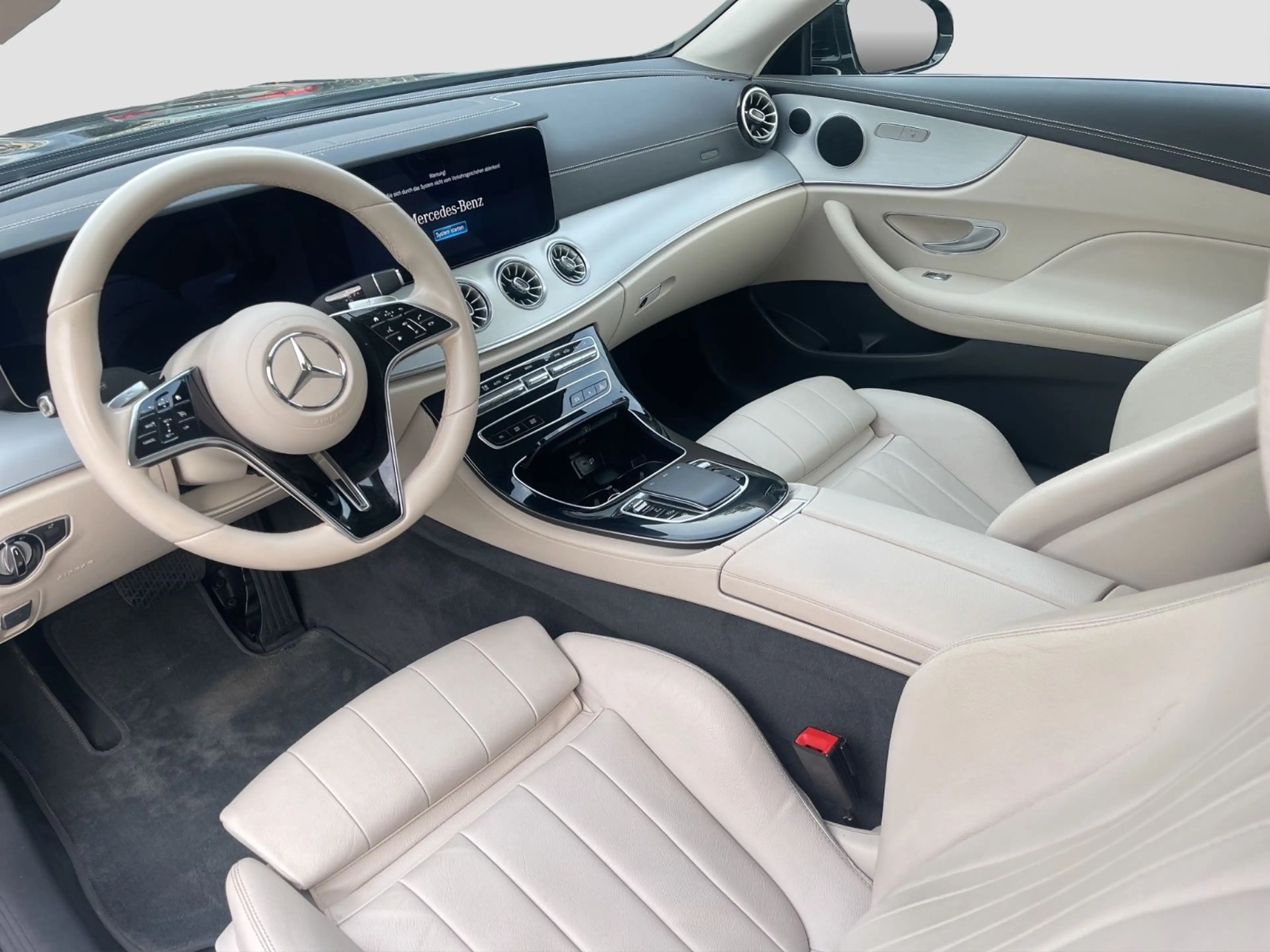 Mercedes-Benz E 220 d Coupe Avantgarde/Leder/Widescreen/Kamera — photo 10