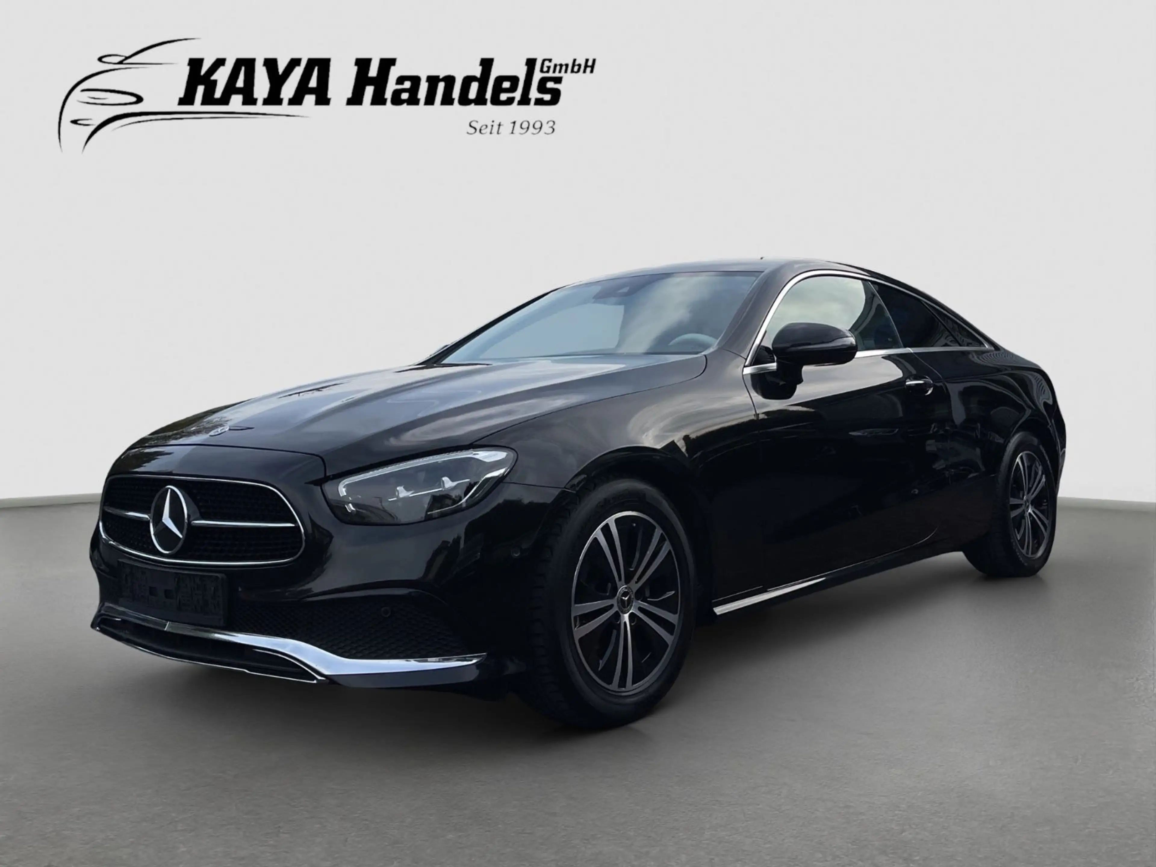 Mercedes-Benz E 220 d Coupe Avantgarde/Leder/Widescreen/Kamera — photo 3