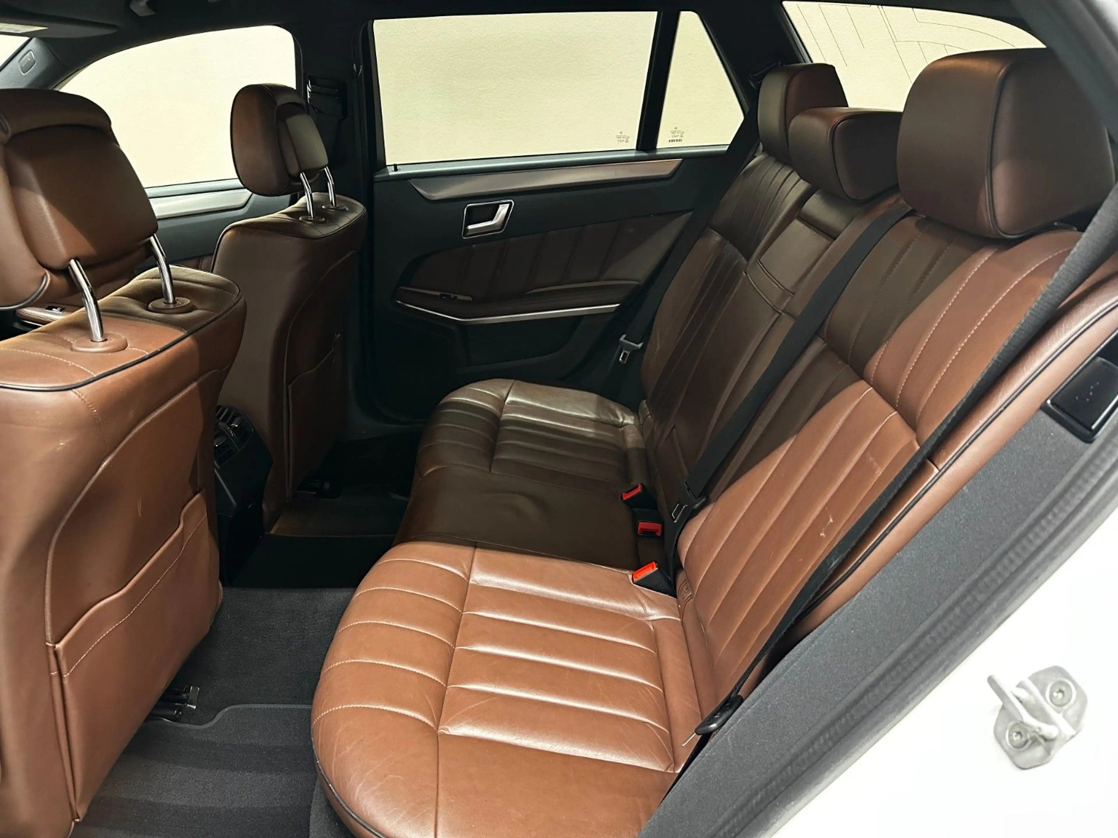 Mercedes-Benz E 400 E400 T-Modell AMG-Line 4M *MEMORY*DISTR*PDC*SHZ* — photo 14