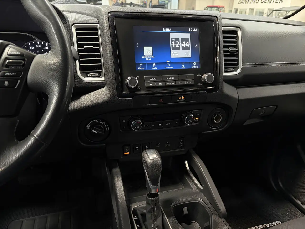 Nissan Frontier снимка Nissan Frontier