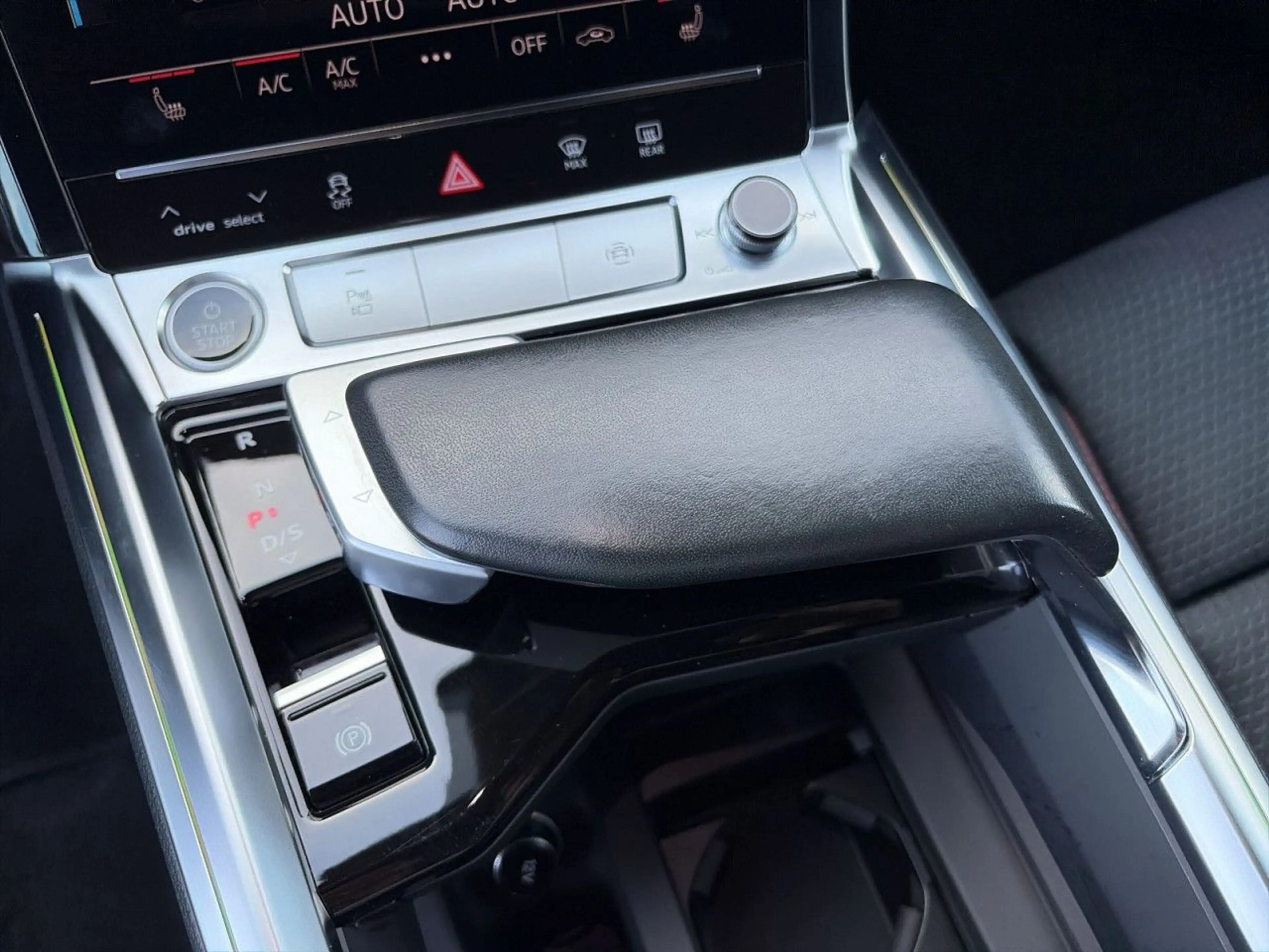 Audi Q8 e-tron 50 quattro edition S line Matrix Kamera — photo 15