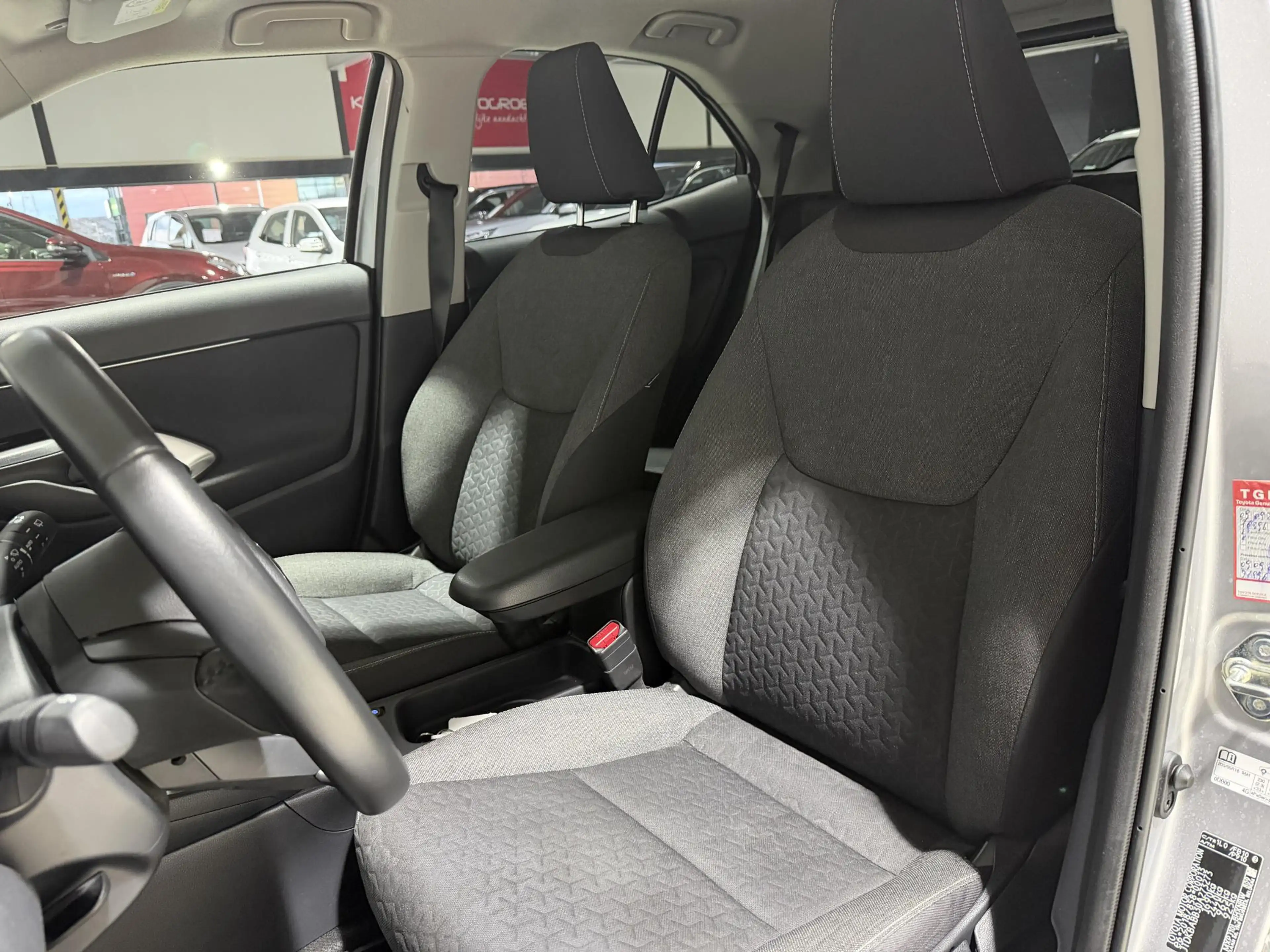 Toyota Yaris Cross 1.5 Hybrid Dynamic edition | Parkeersensoren voor — photo 3