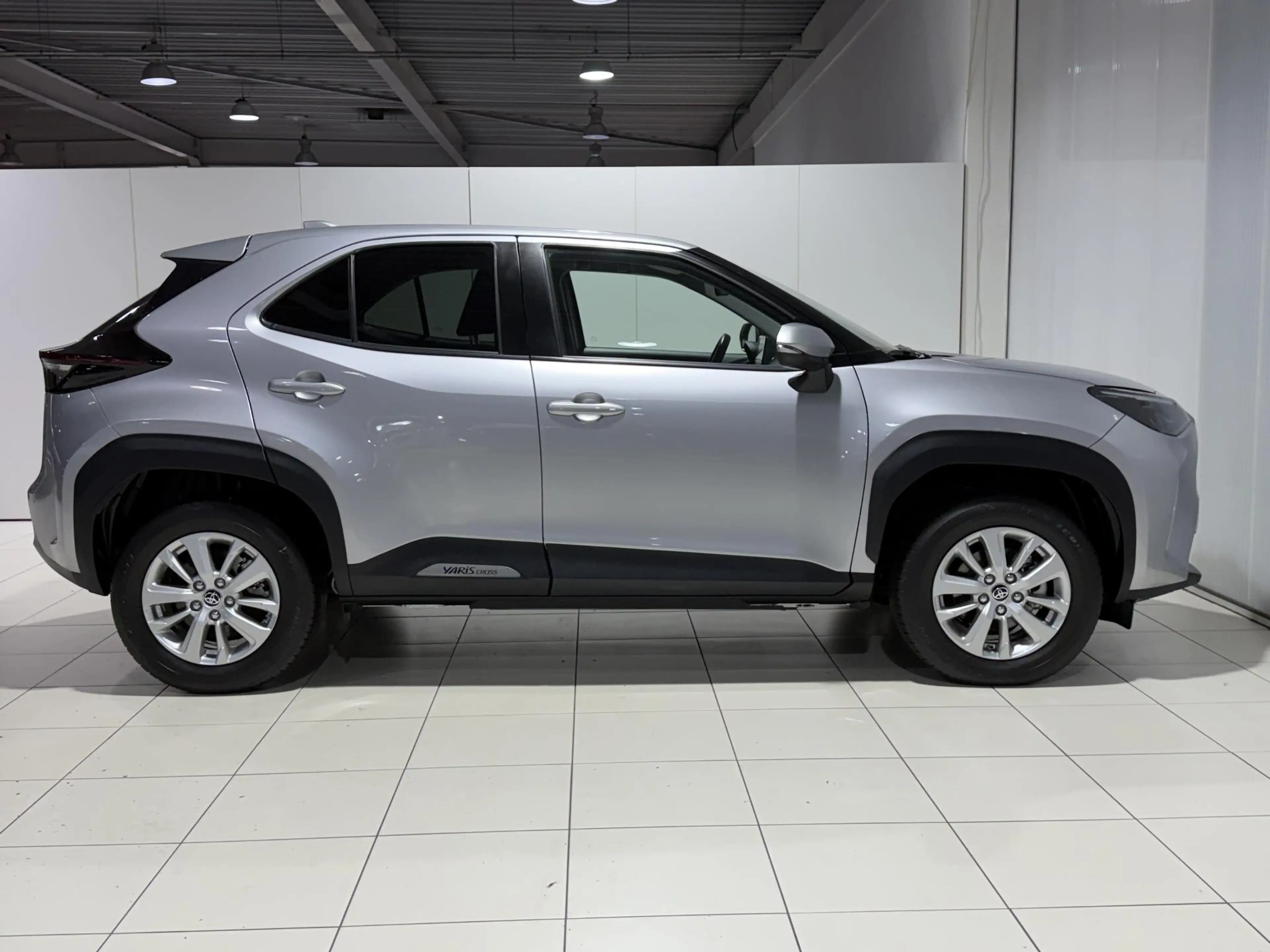 Toyota Yaris Cross 1.5 Hybrid Dynamic edition | Parkeersensoren voor — photo 14