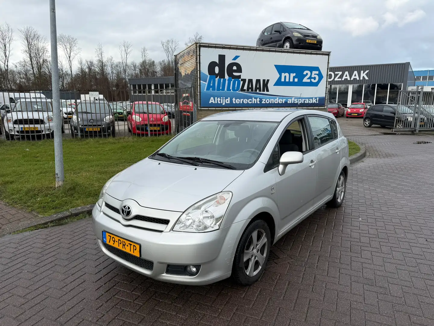 Toyota Corolla Verso 1.8 VVT-i Sol 7p NW APK! Gris - 1