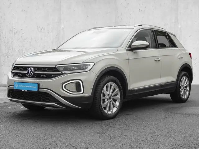 Volkswagen T-Roc view 2