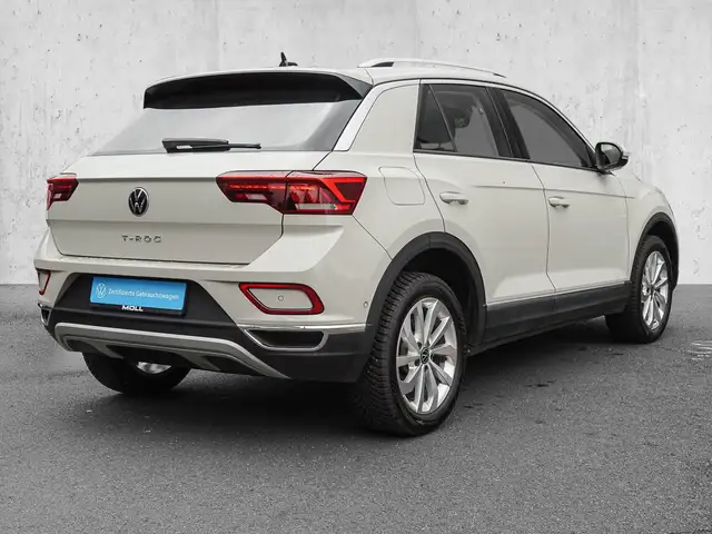 Volkswagen T-Roc view 4