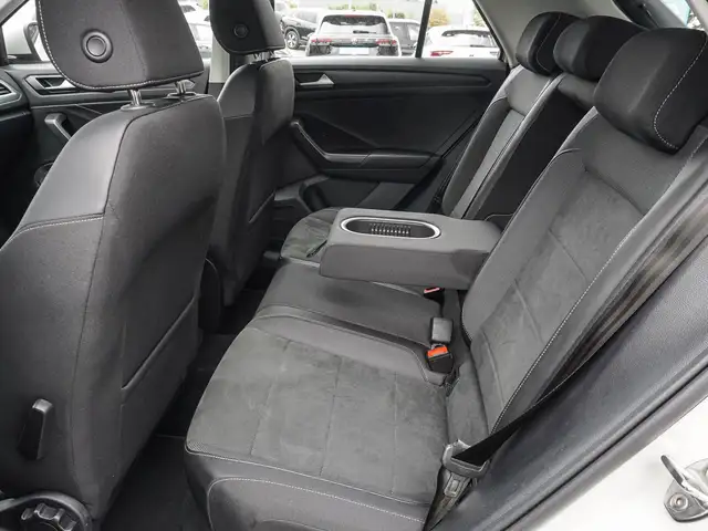 Volkswagen T-Roc view 15