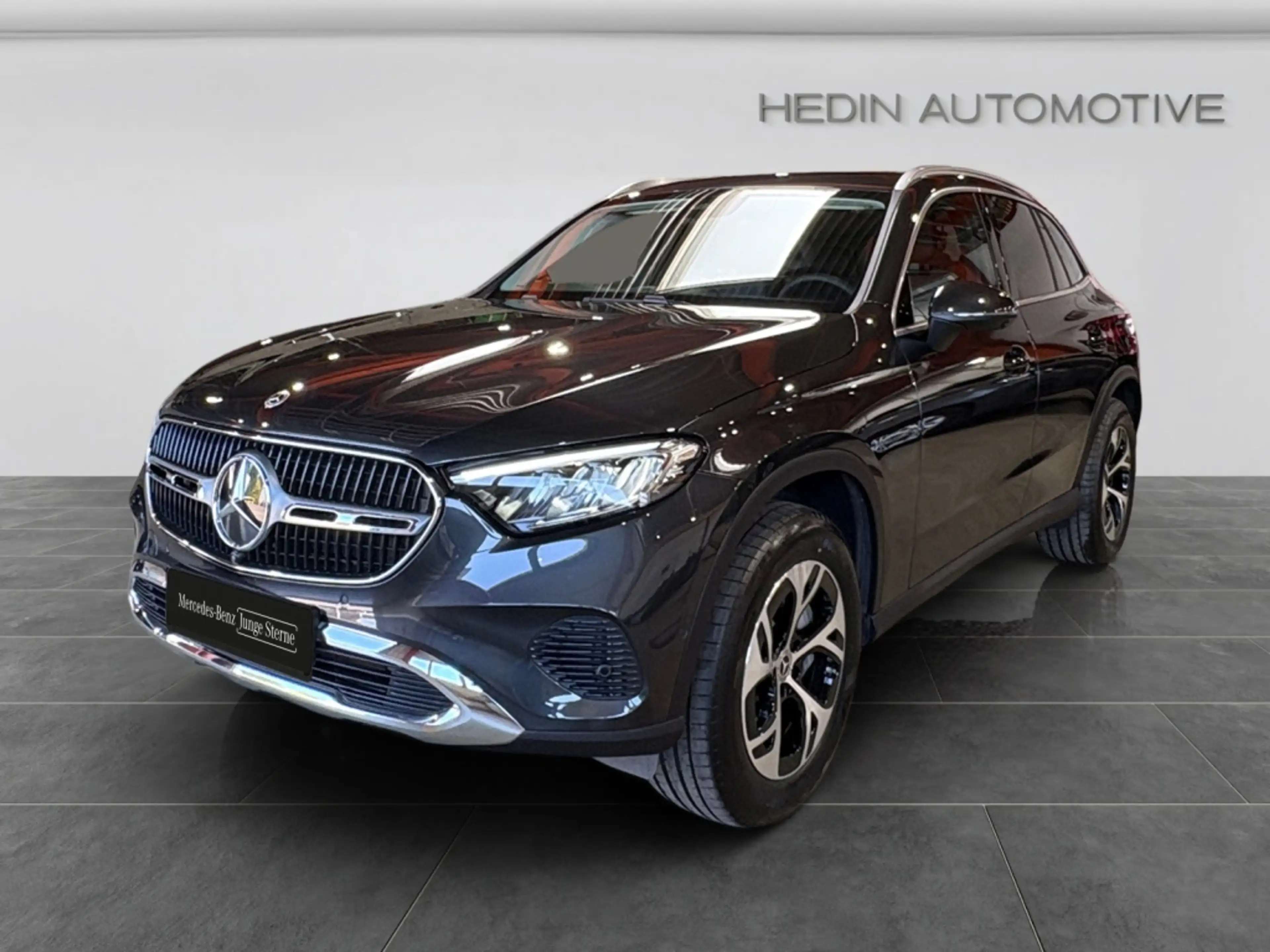 Mercedes-Benz GLC 300 e 4M AVANTGARDE|LED|AHK|360|CARPLAY|SHZ — photo 2