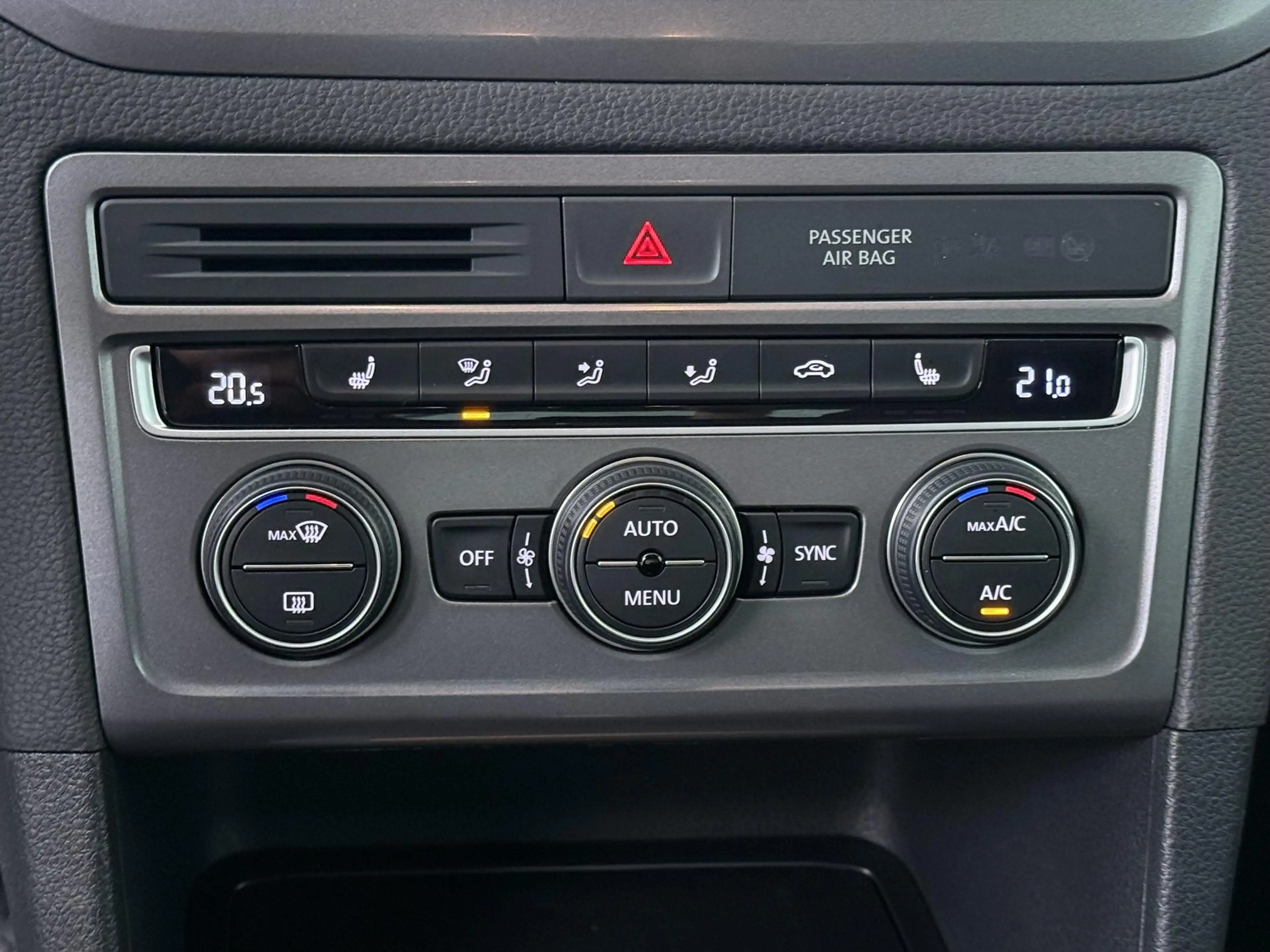 Volkswagen Golf Sportsvan 1.2 TSI Highline Automaat - Navigatie - Stoelverwa — photo 19