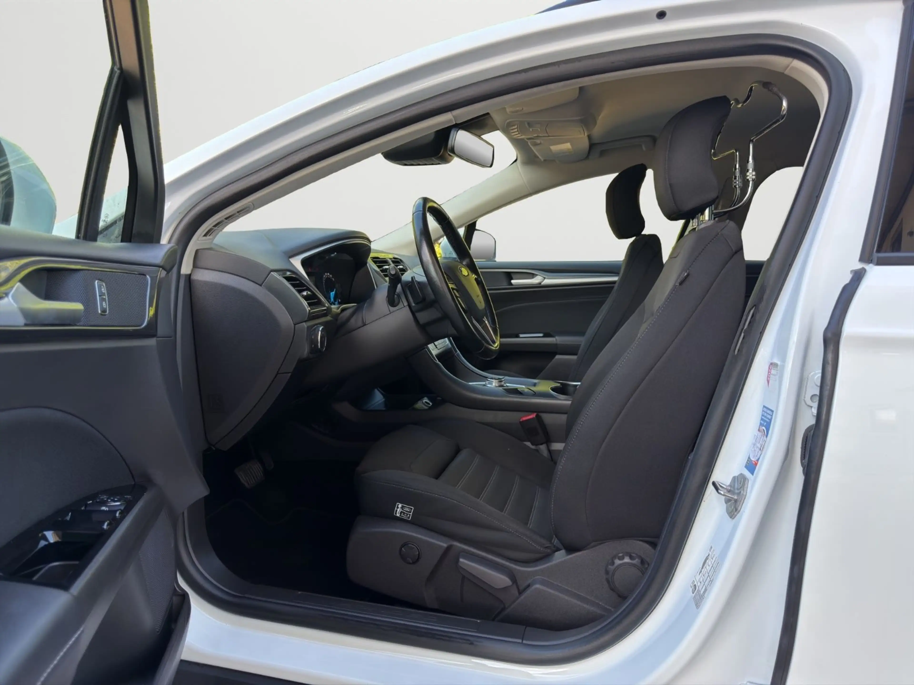 Ford Mondeo Turnier*AUTOMATIK*ACC*AHK*WINTER*PRIVACY* — photo 5