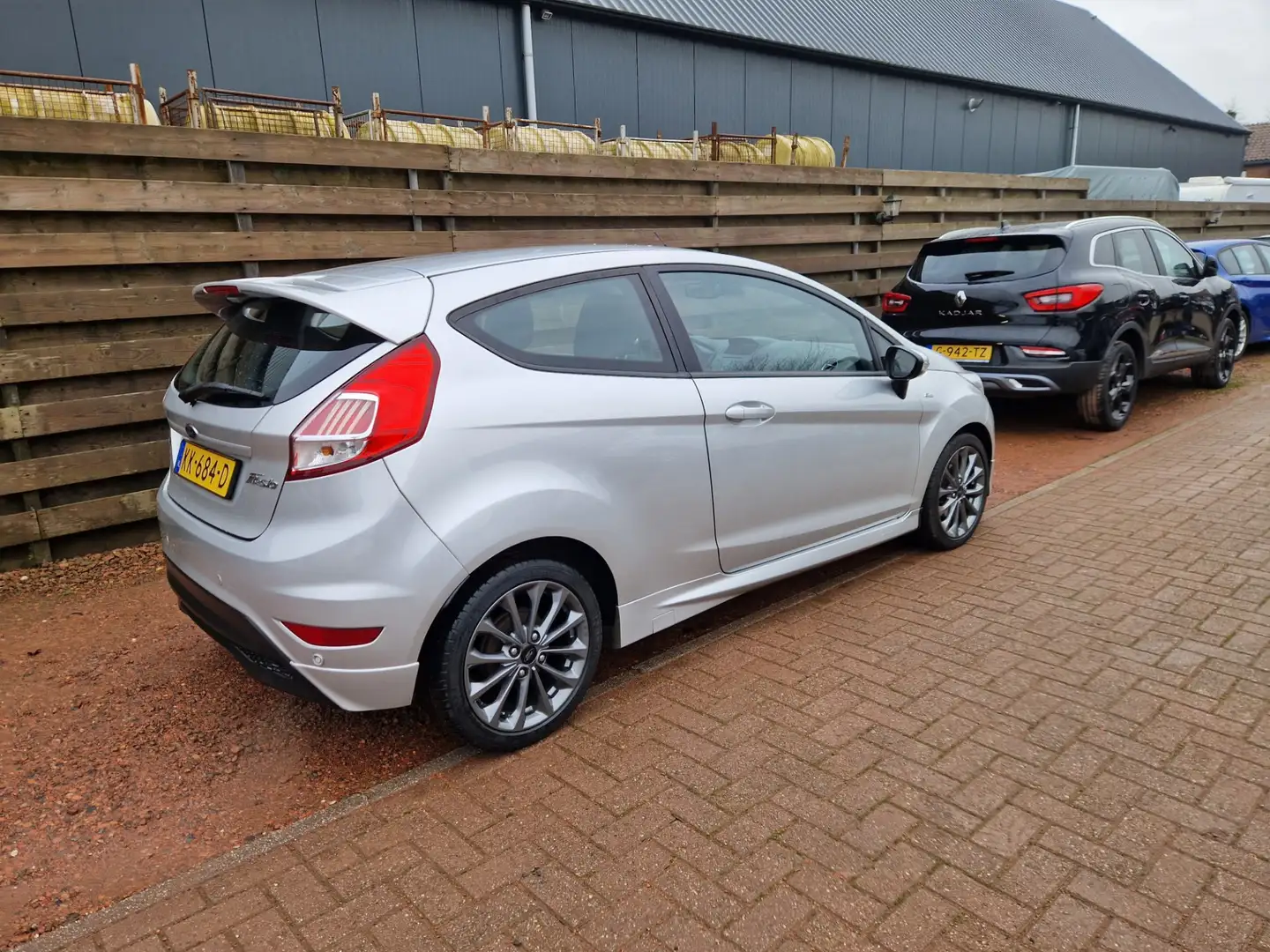Ford Fiesta 1.0 EcoBoost ST-Line Titanium Gris - 2