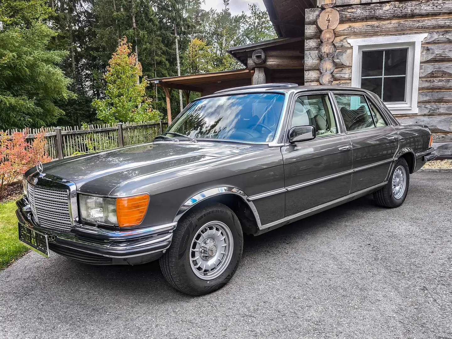 Mercedes-Benz 450 S-Klasse 450SEL W116 (4.5l V8 Automatik) Argent - 1