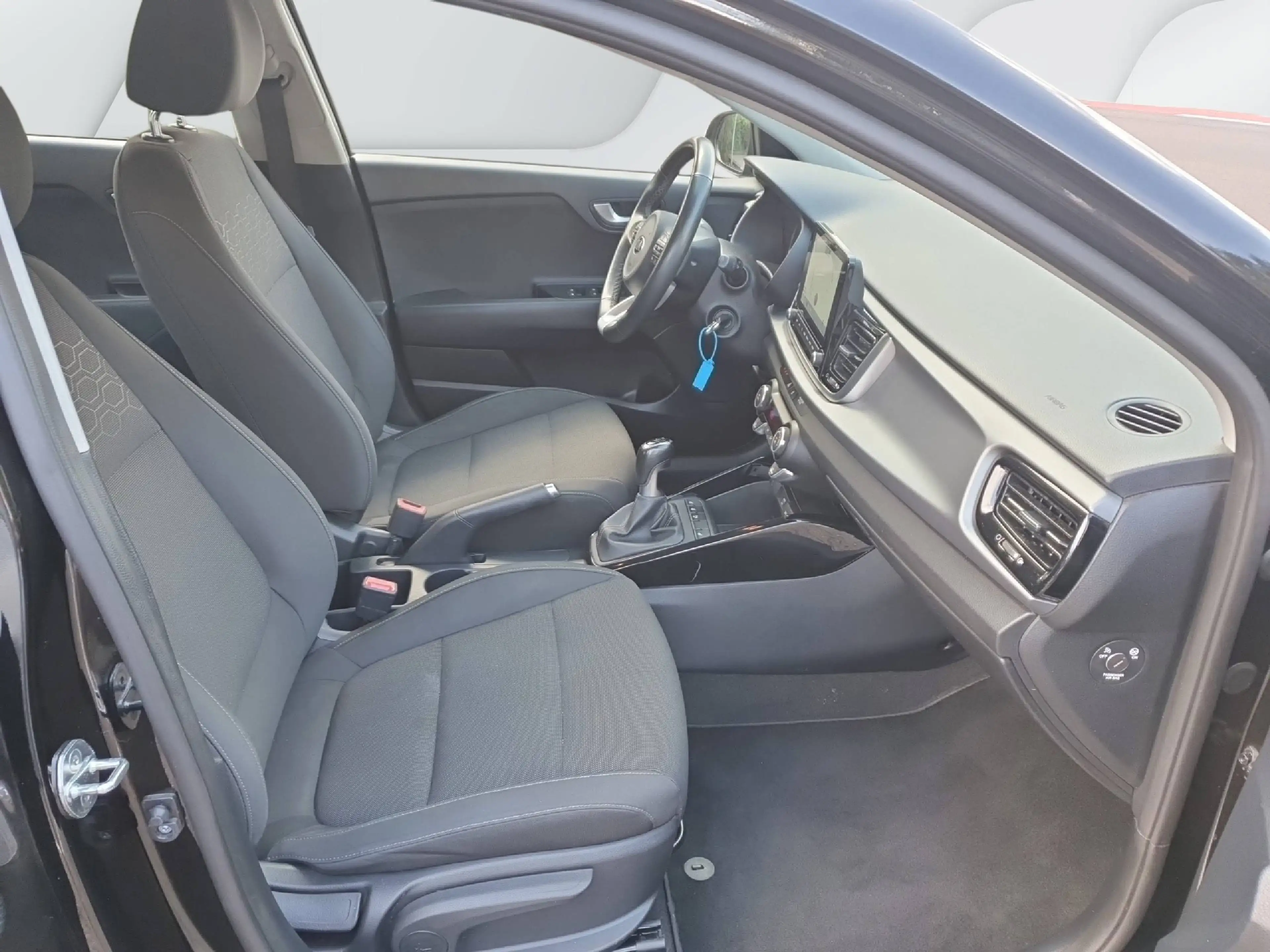 Kia Rio 1.0T Vision Navi LED — photo 6