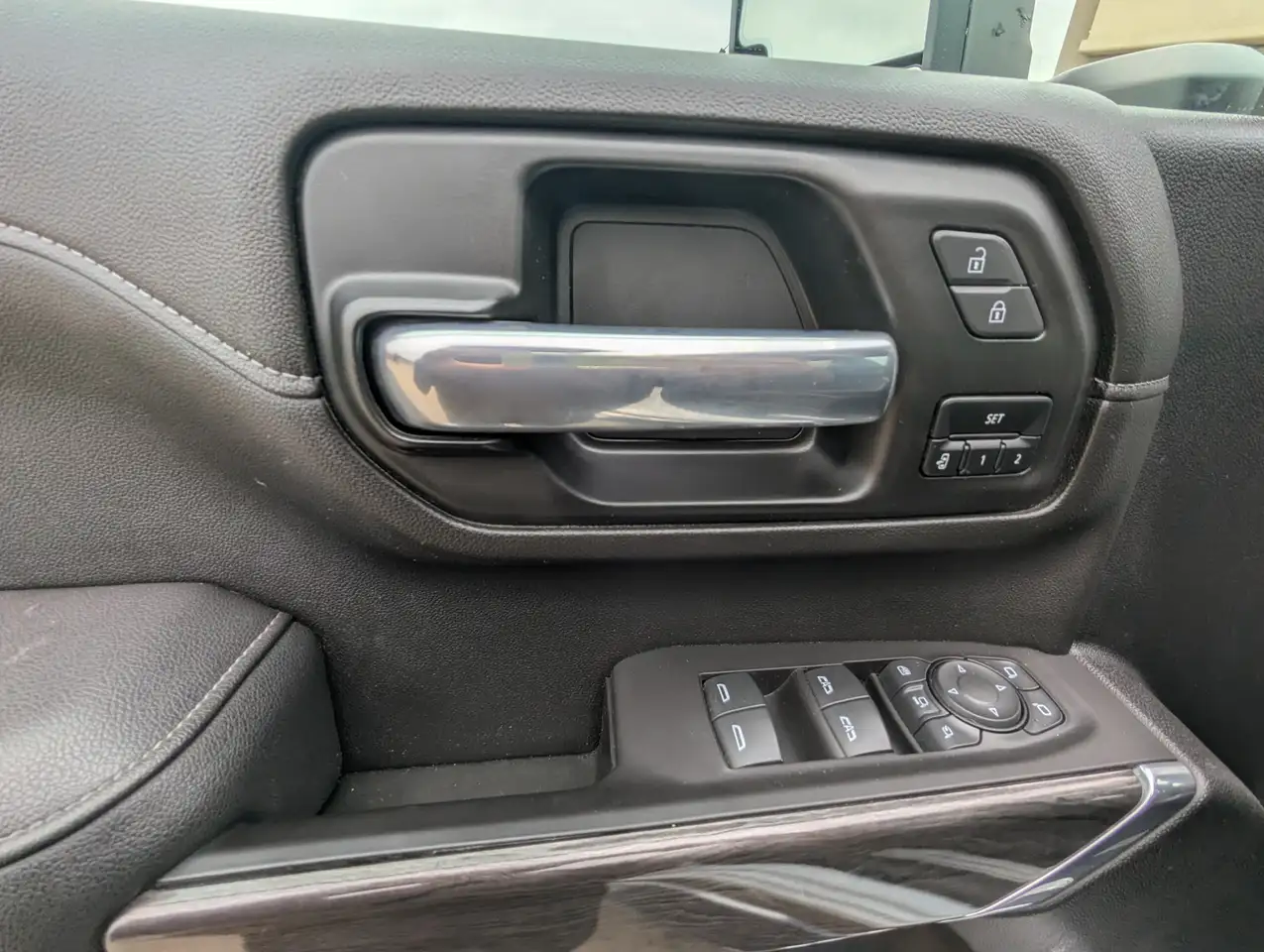 Chevrolet Silverado 2500 снимка Chevrolet Silverado 2500