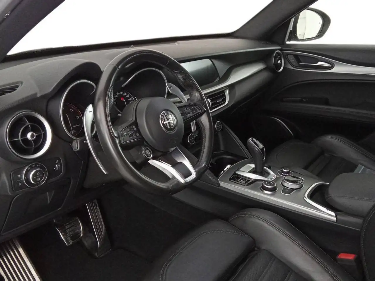 Alfa Romeo Stelvio 2021 — фото 10