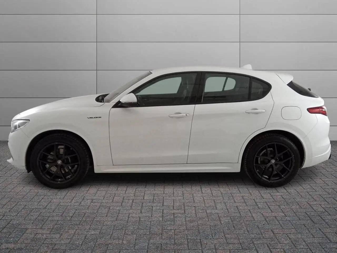 Alfa Romeo Stelvio 2021