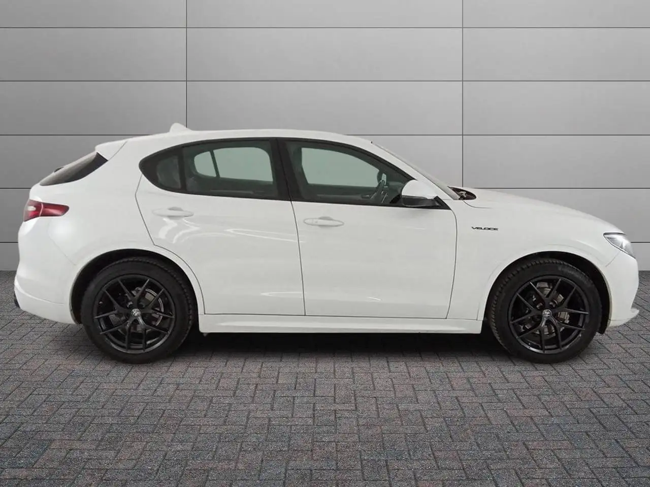 Alfa Romeo Stelvio 2021